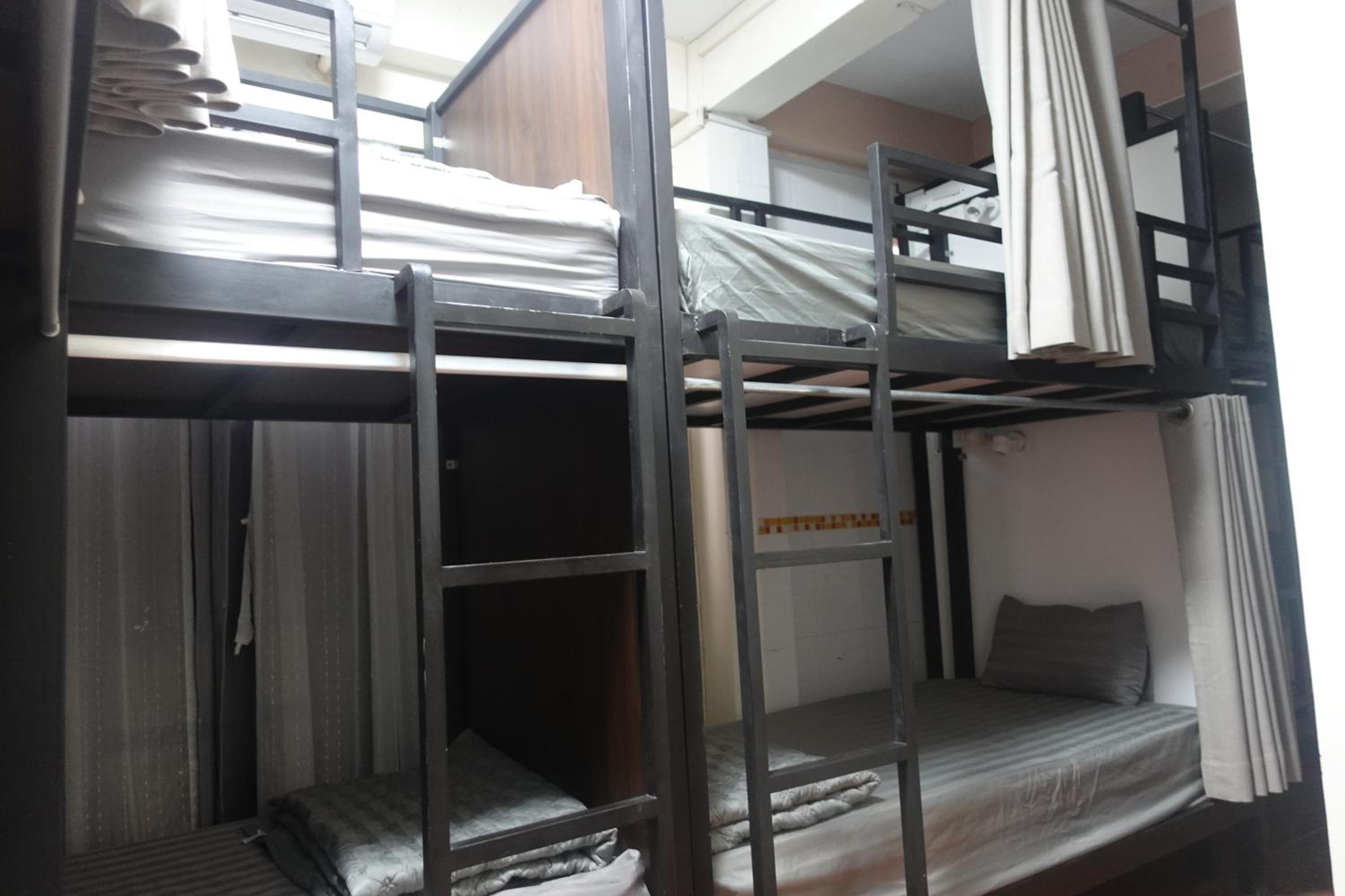 Bed in 12-Bed Mixed Dormitory Room photo 1