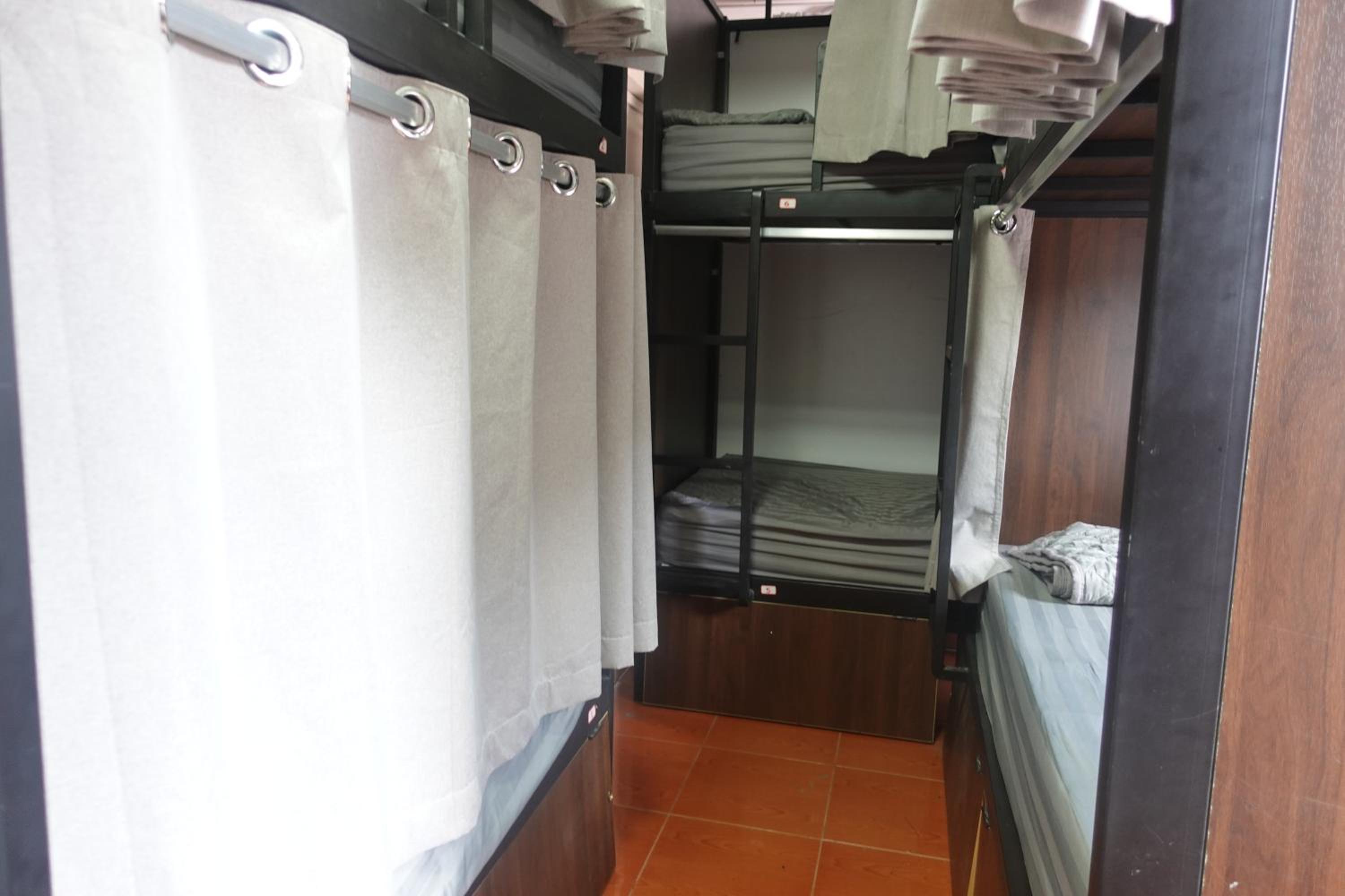 Bed in 12-Bed Mixed Dormitory Room photo 2