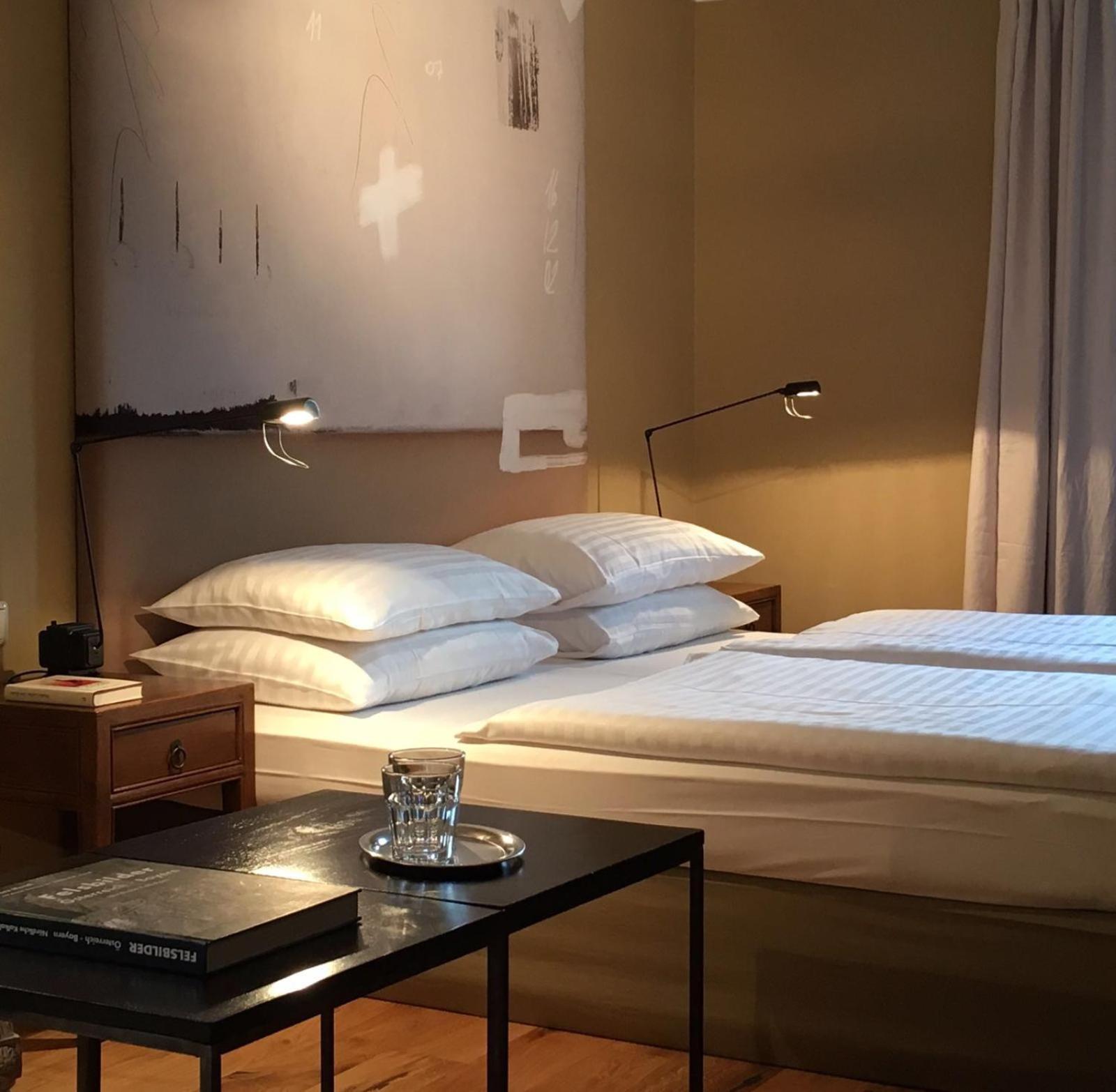 Double Room with Balcony and Lake View photo 3