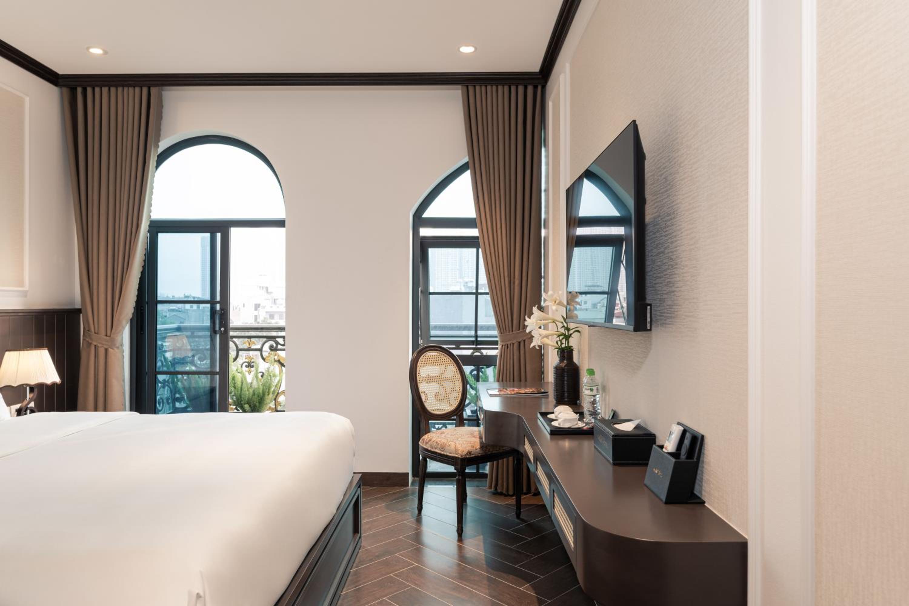 King Room with Balcony photo 2