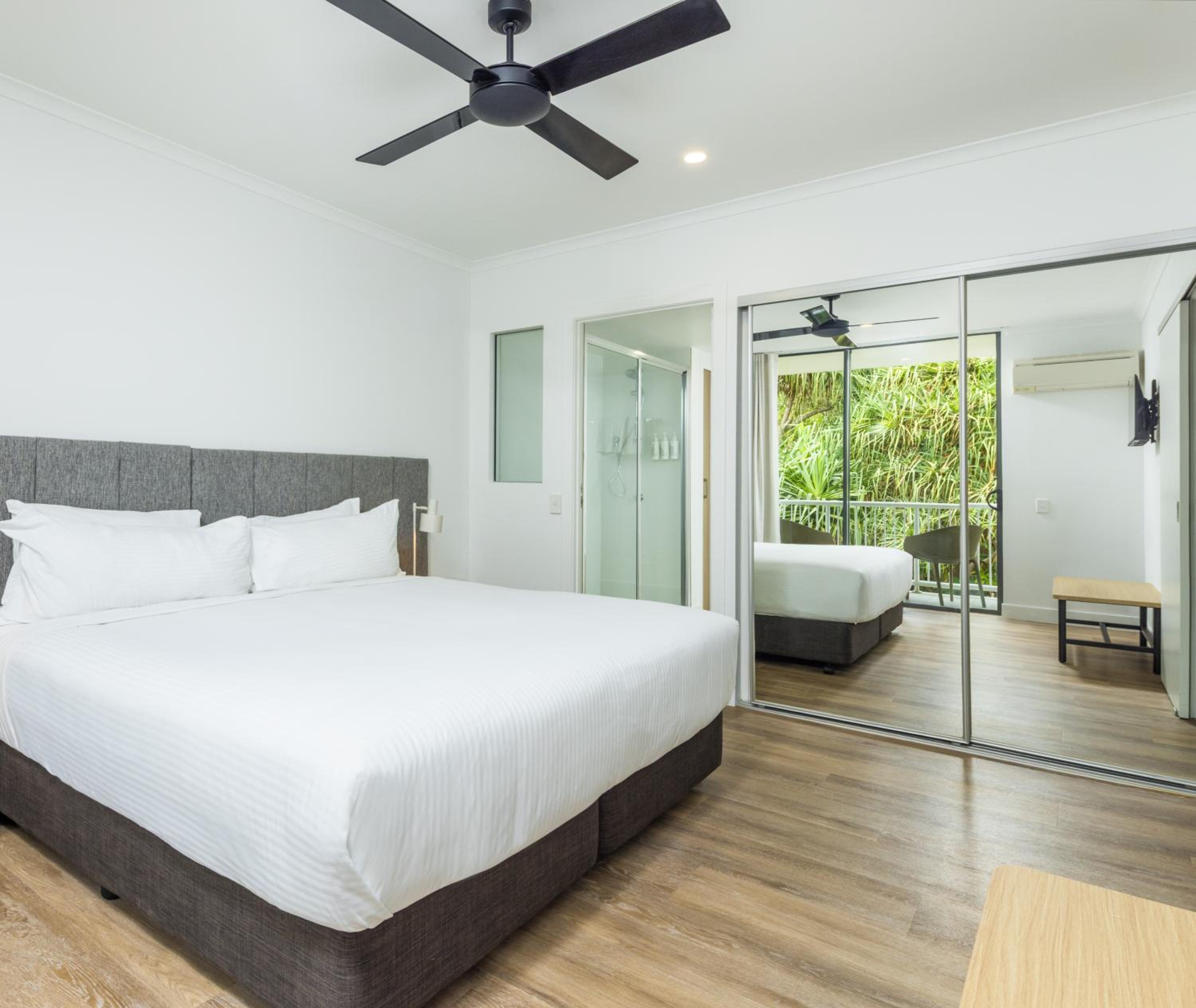 Two-Bedroom Apartment Garden View Premier - No Housekeeping
