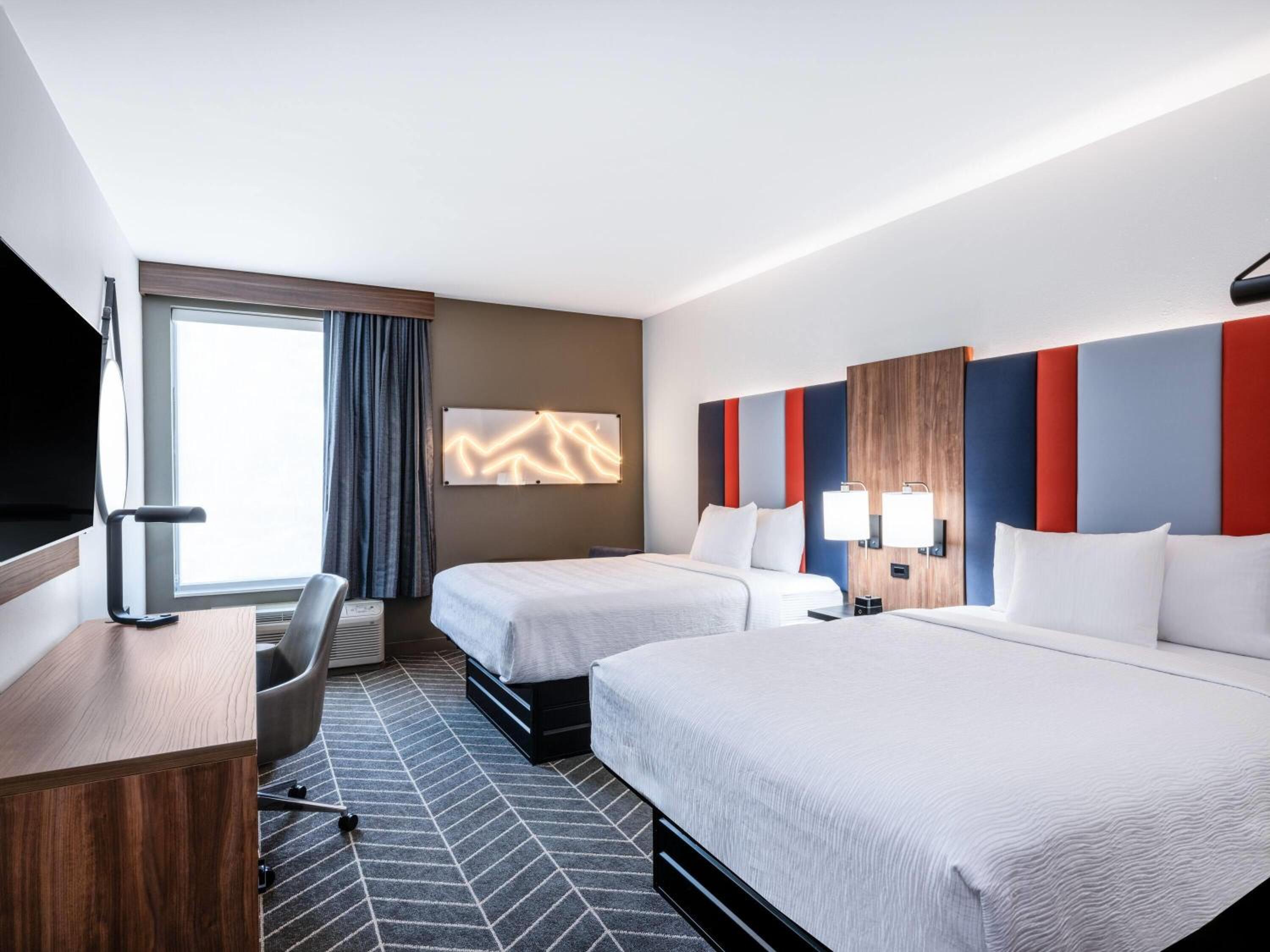 Queen Room with Two Queen Beds - Non-Smoking - Photo 1