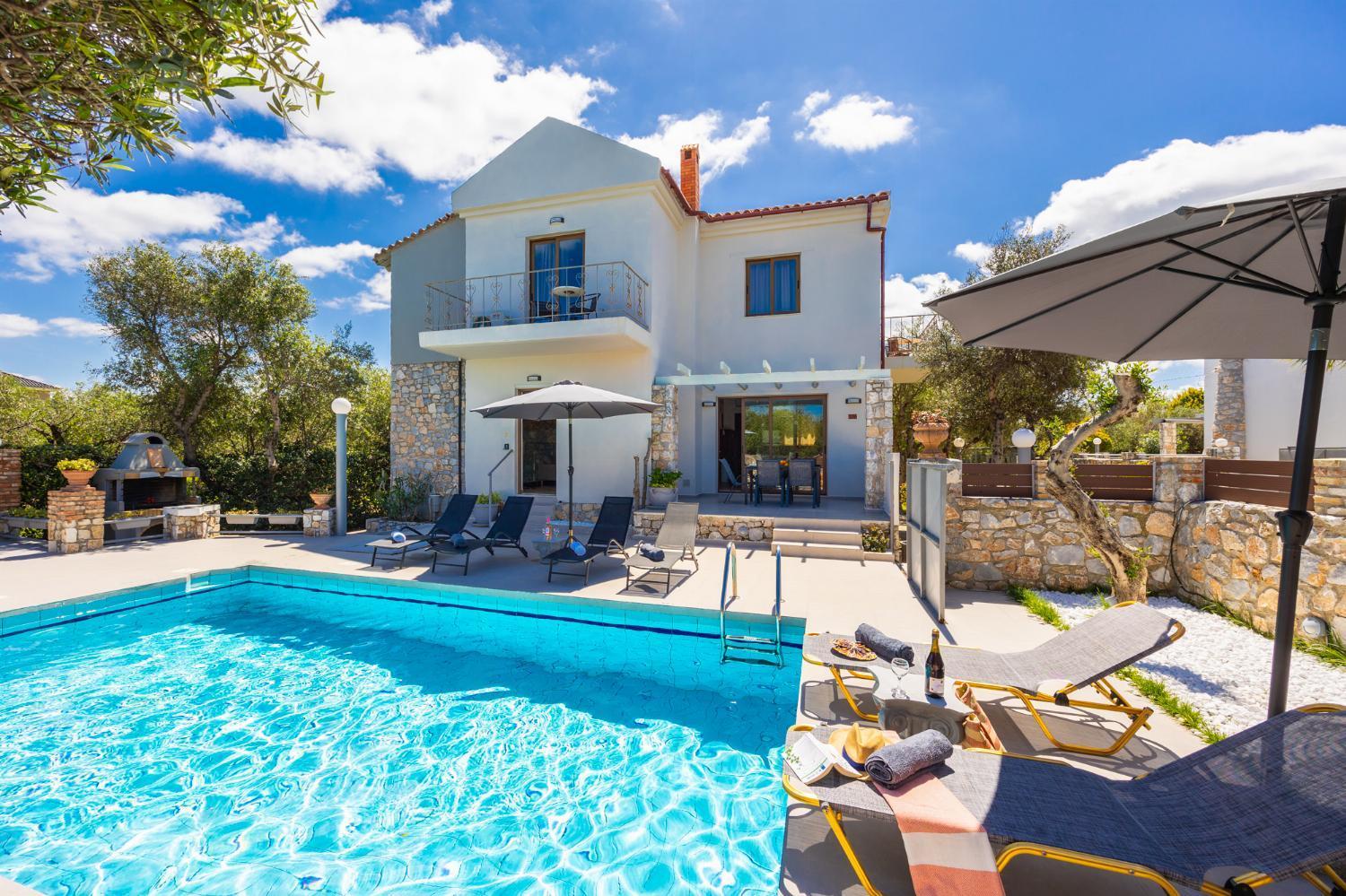  Villa With Private Pool photo 1