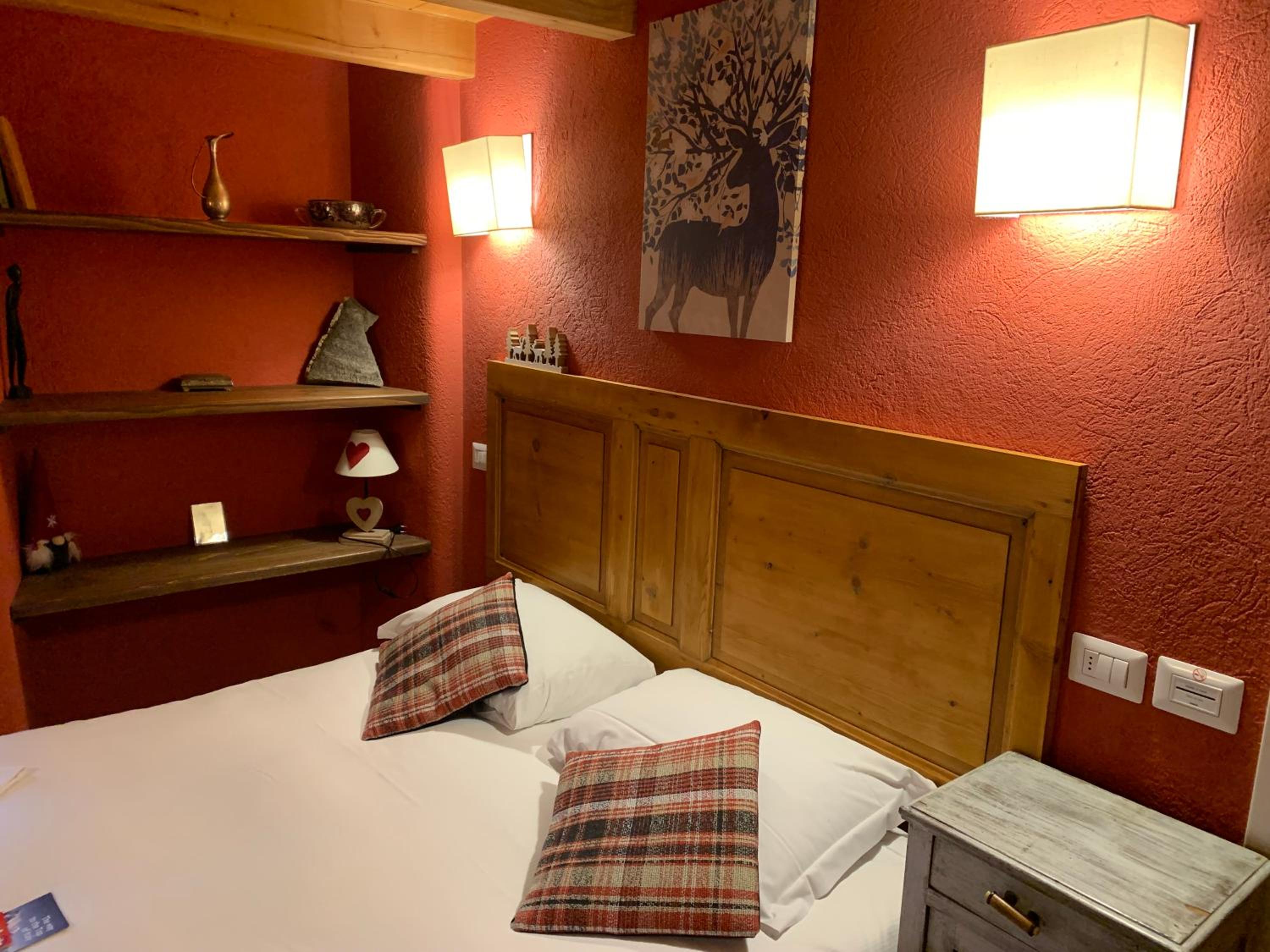 Budget Double Room photo 3