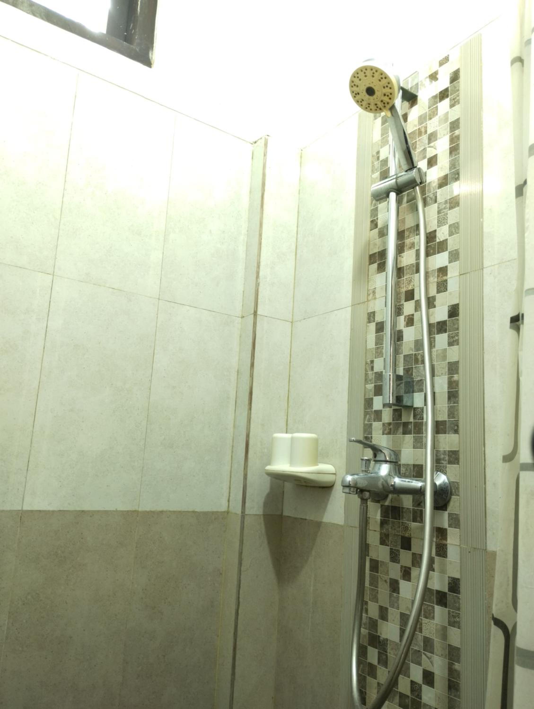 Basic Triple Room - Photo 21