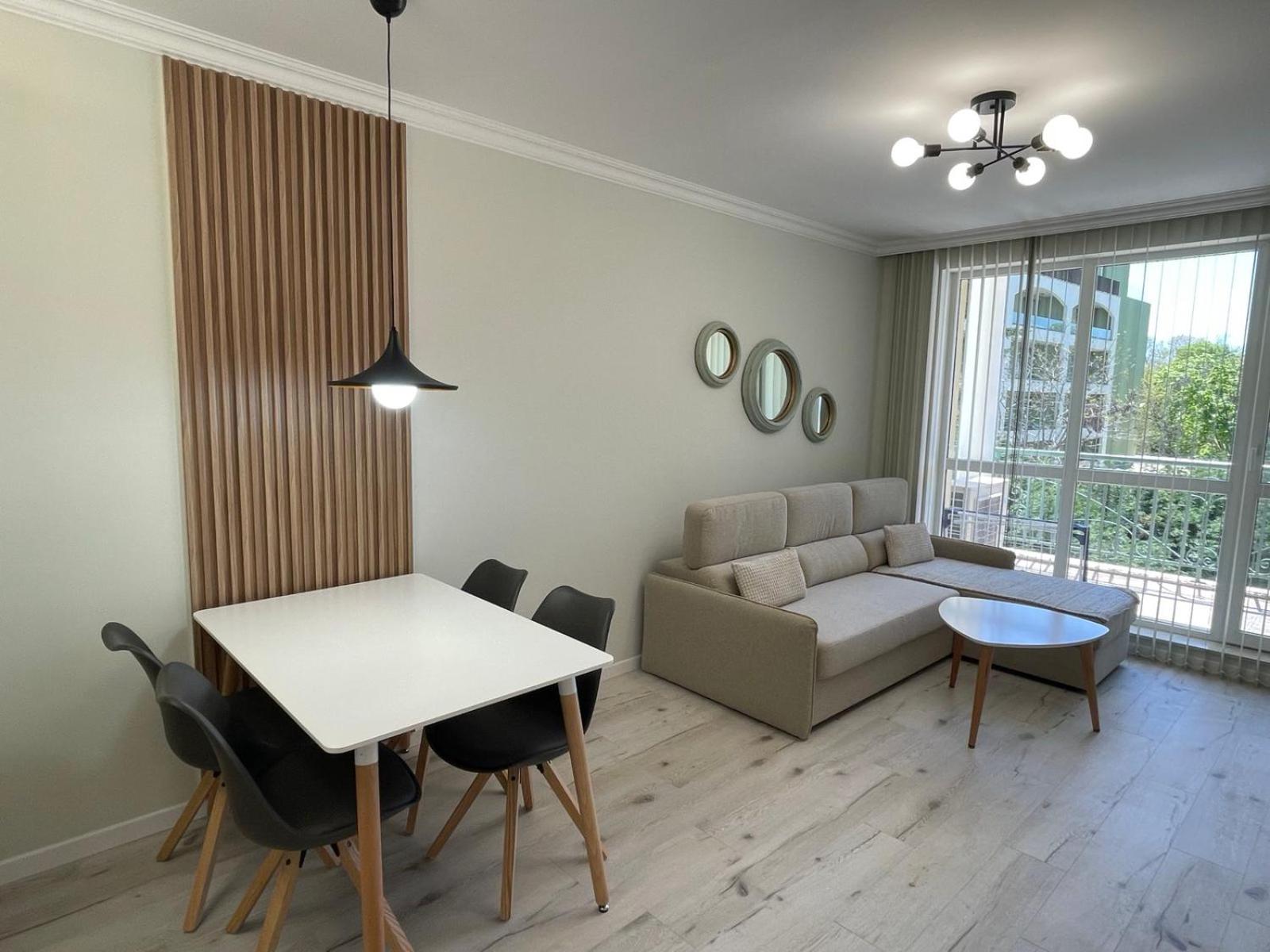 Superior One-Bedroom Apartment with Balcony