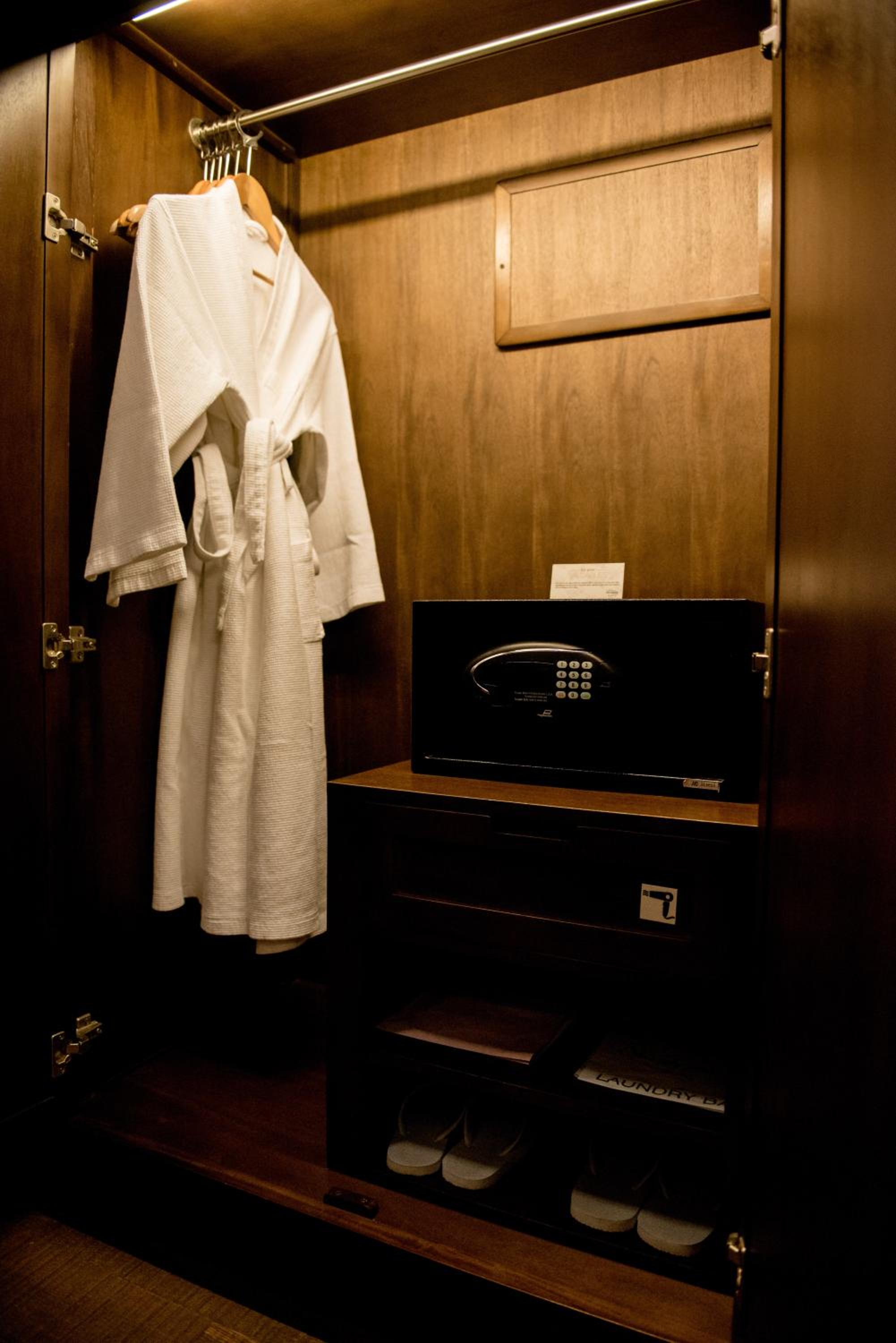 Premier Room - Photo 3