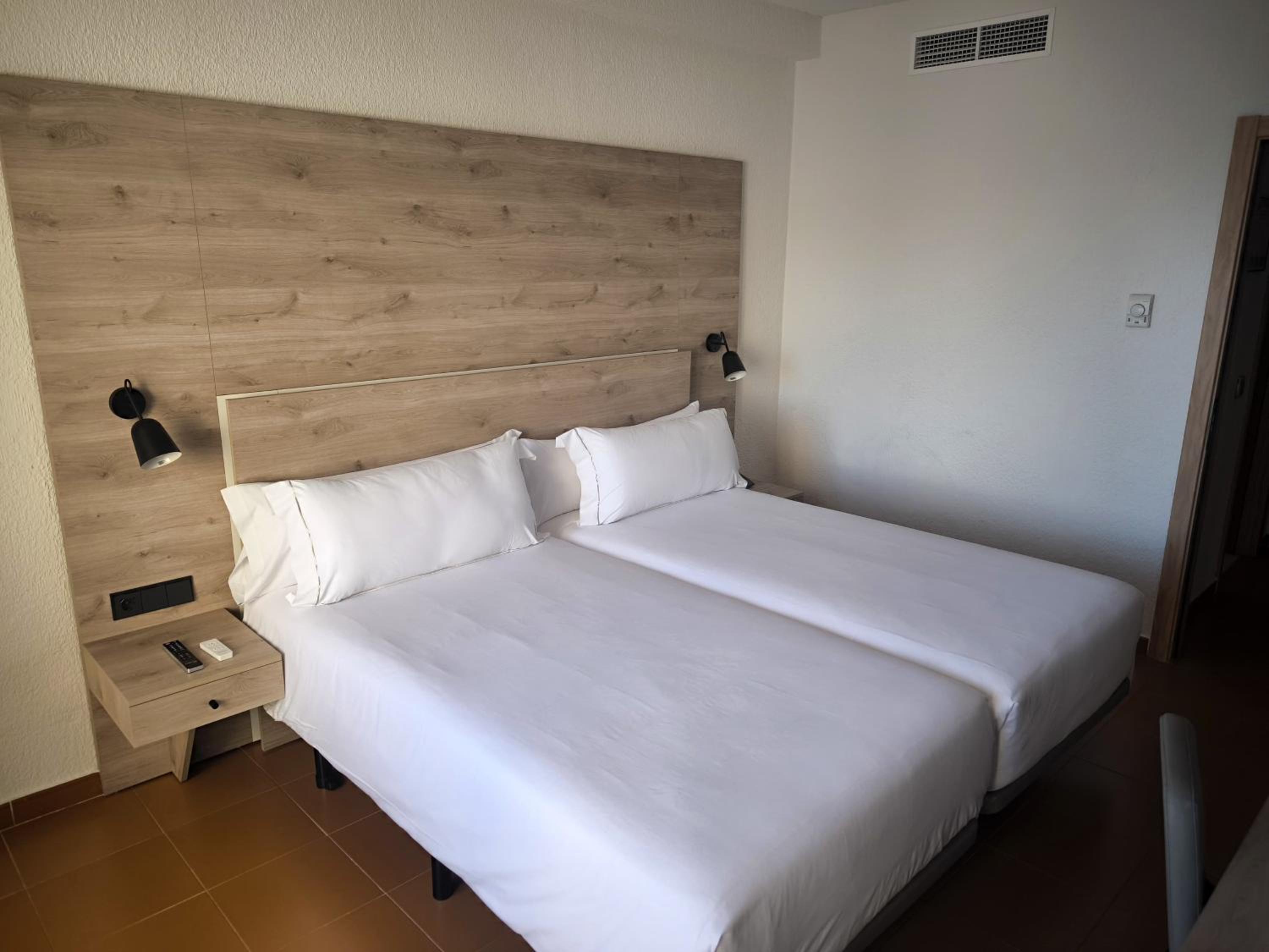 Deluxe Single Room with Sea View