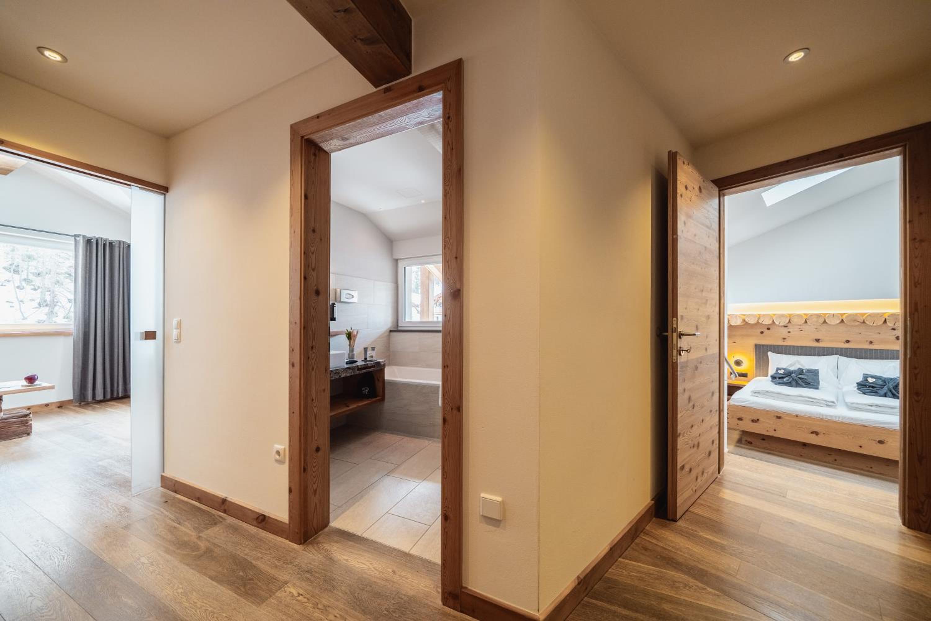 Deluxe Suite - Photo 3