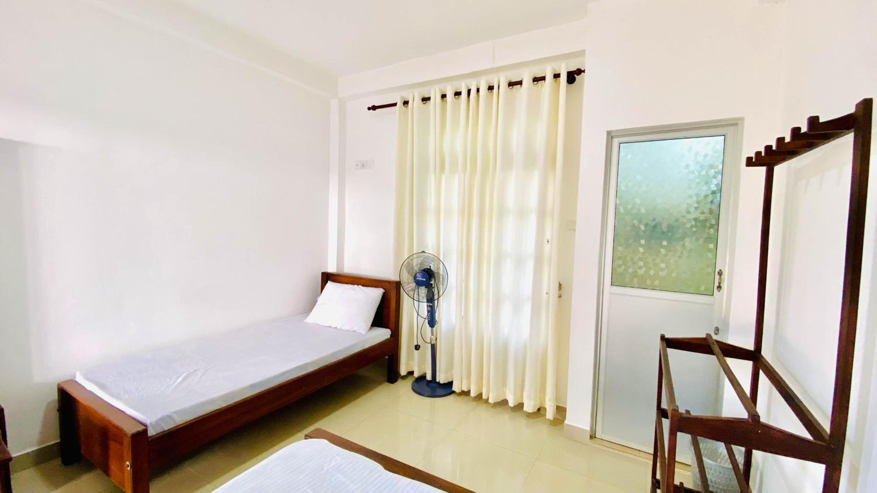 Budget Double Room photo 2