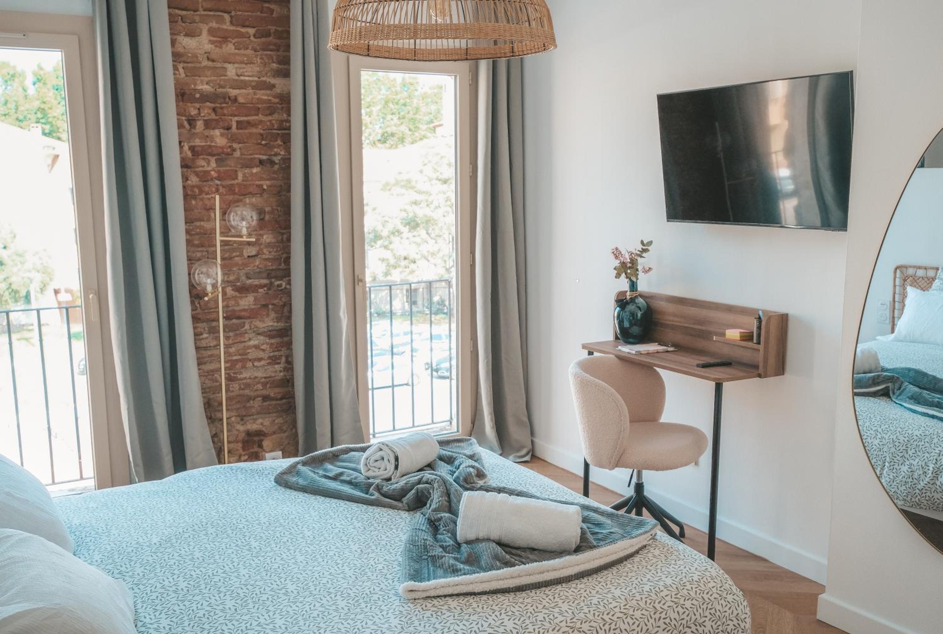 Superior One-Bedroom Apartment
