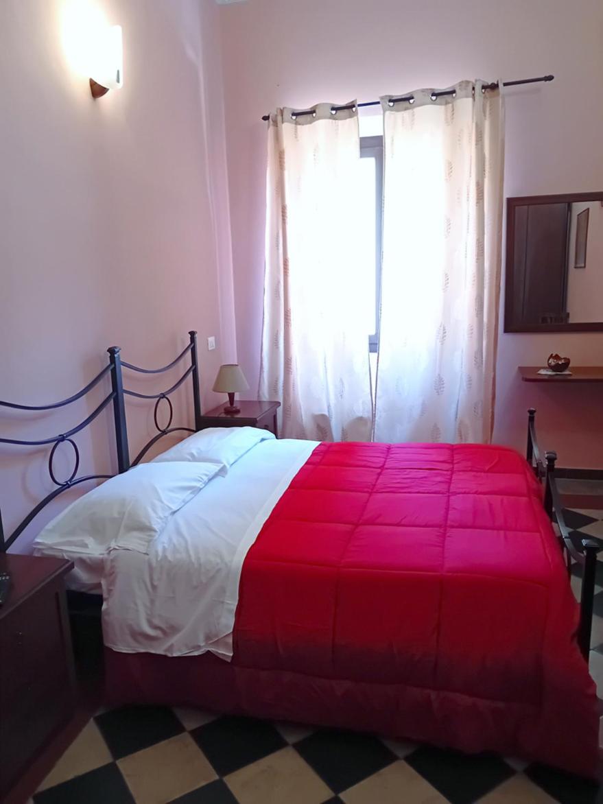 Economy Double Room - Photo 4