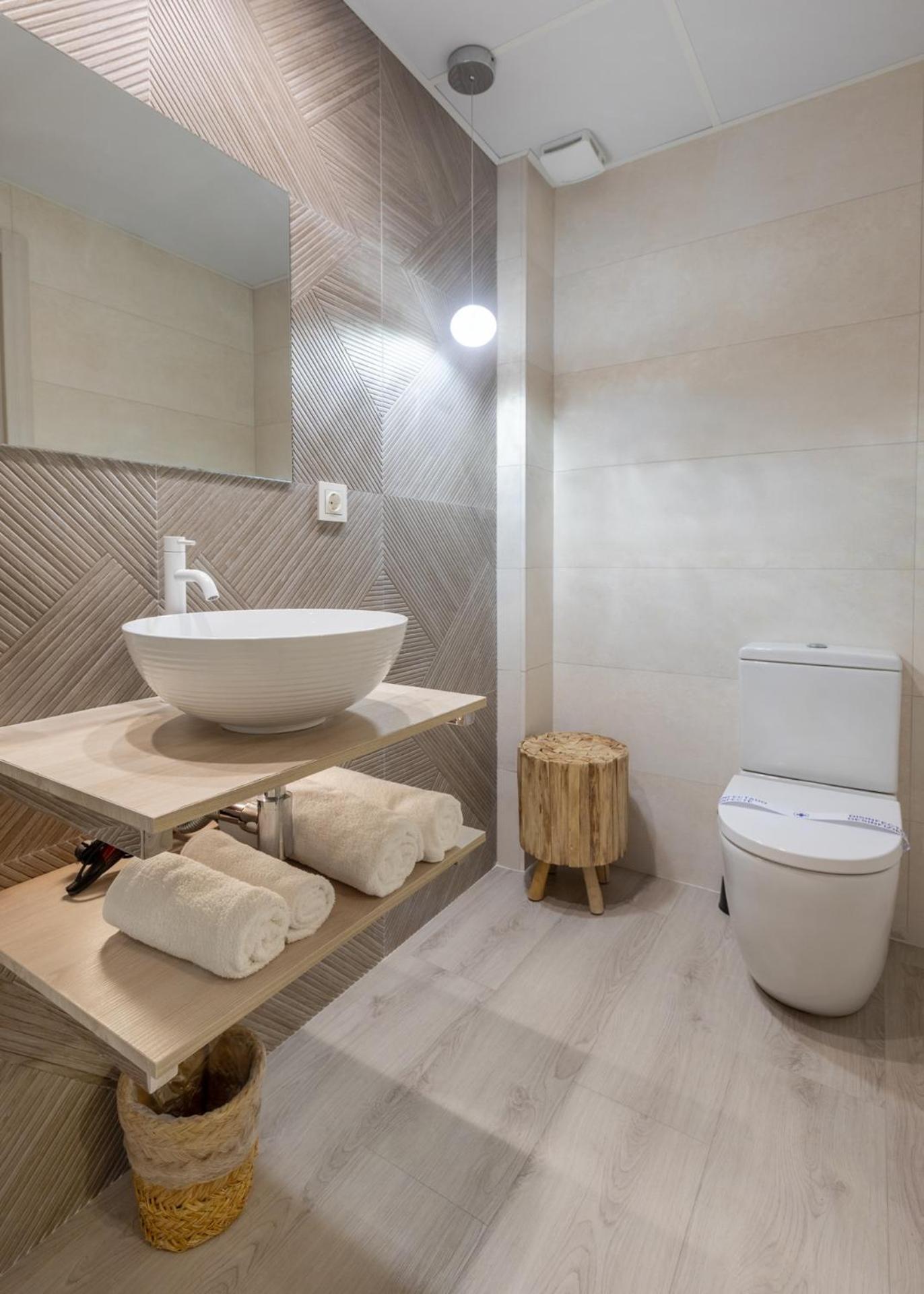 Standard Room - Photo 8