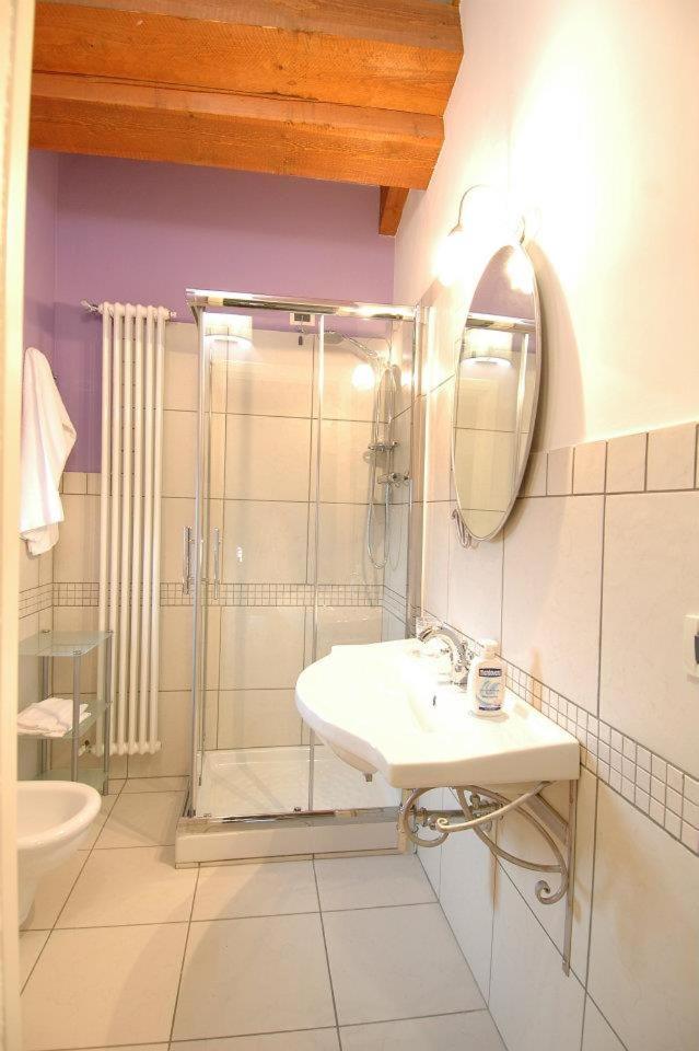 Double Room with Private Bathroom photo 2