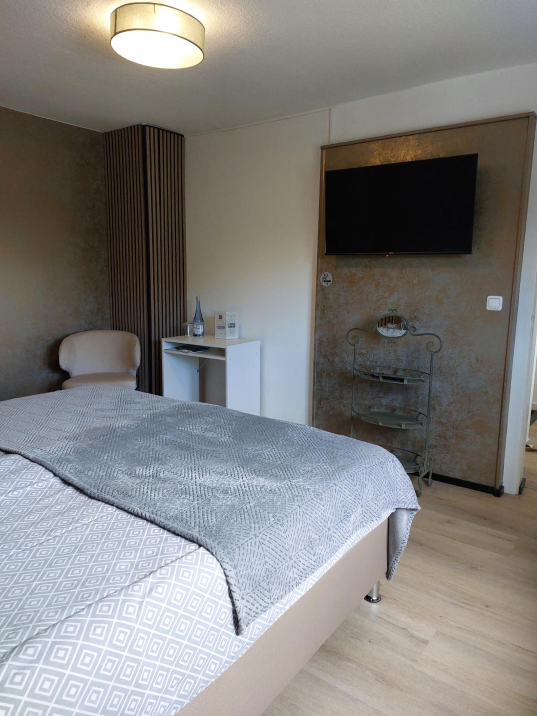 Superior Double Room - Photo 4