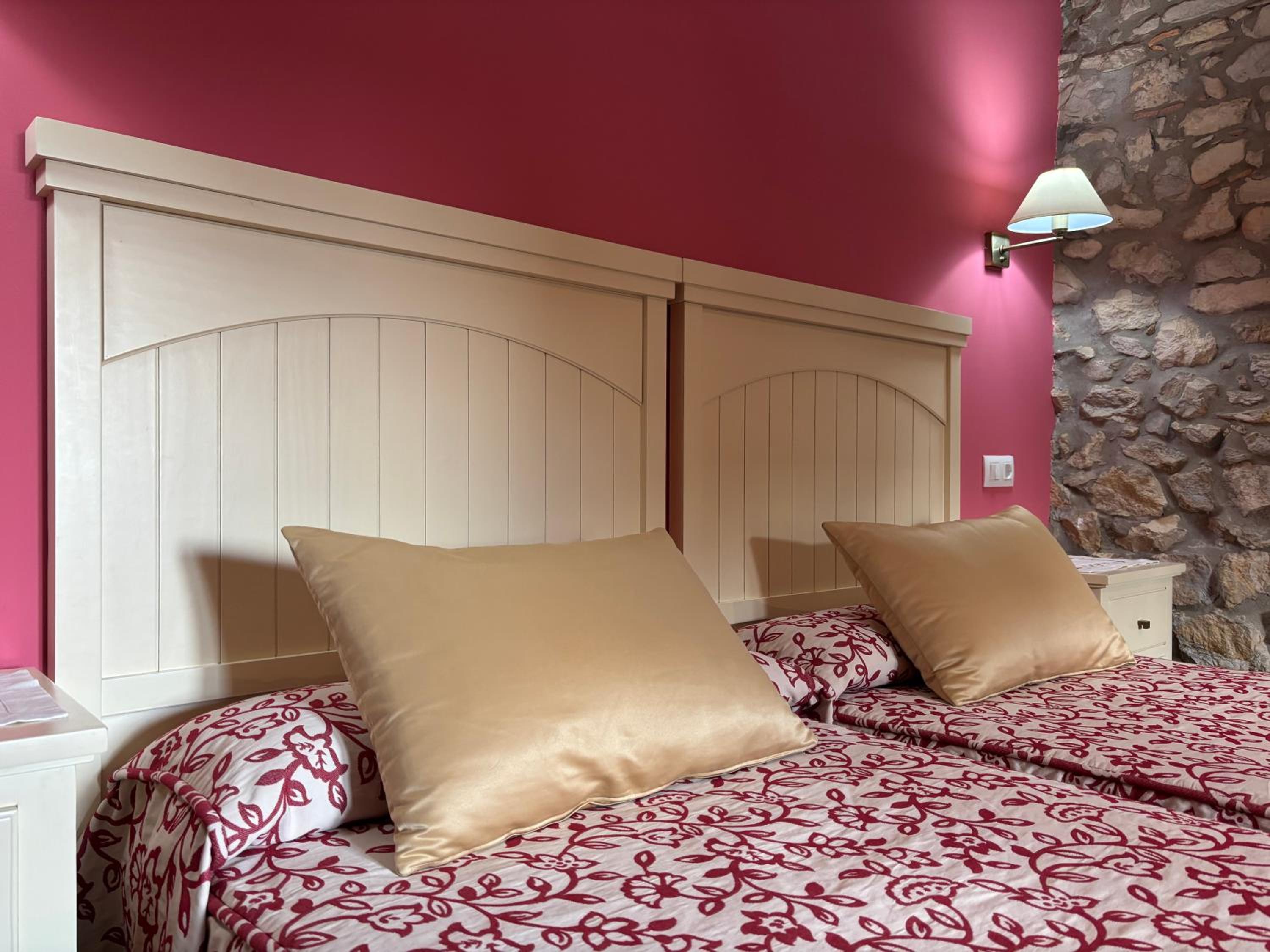 Superior Double or Twin Room - Photo 3