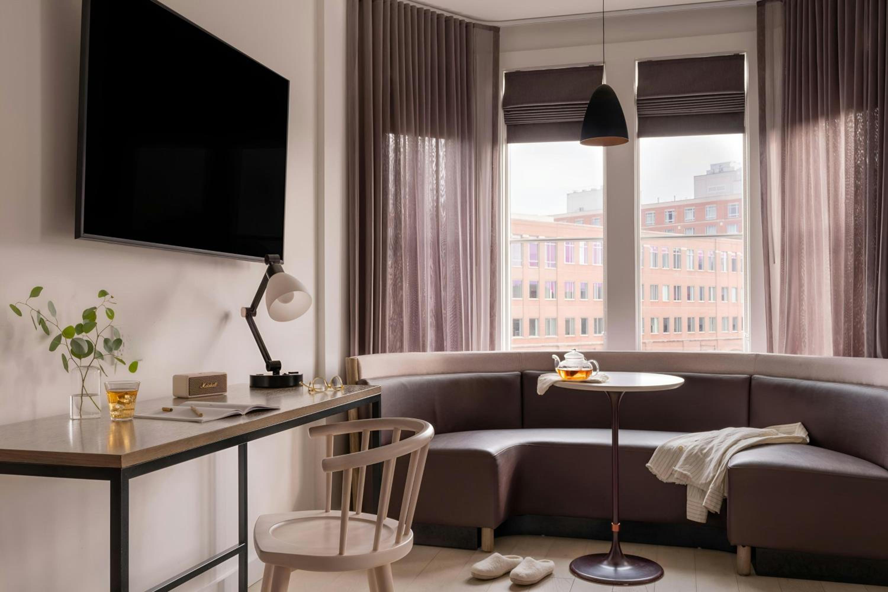 King Room with City View
