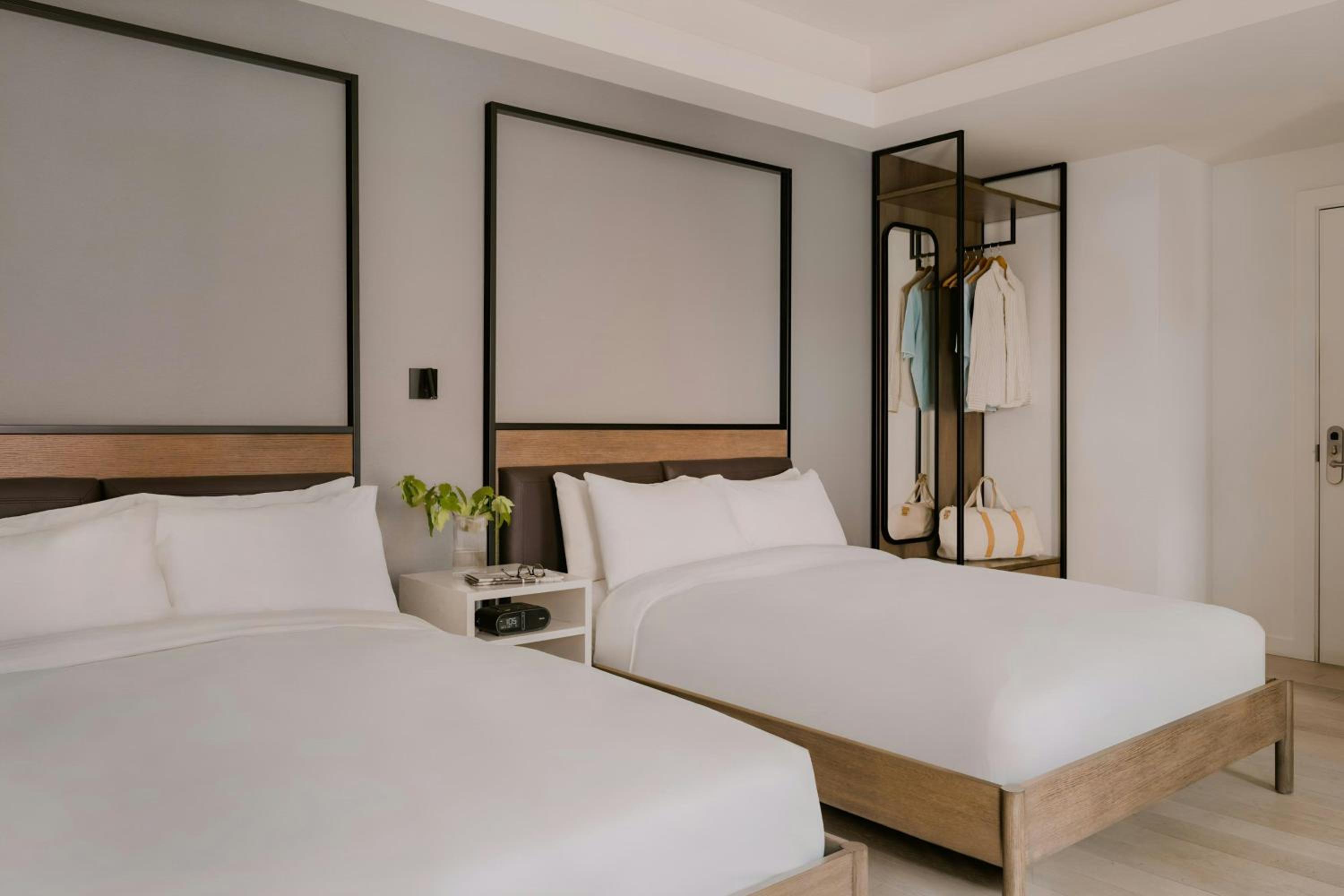 Queen Room with Two Queen Beds - Disability Access - Photo 1