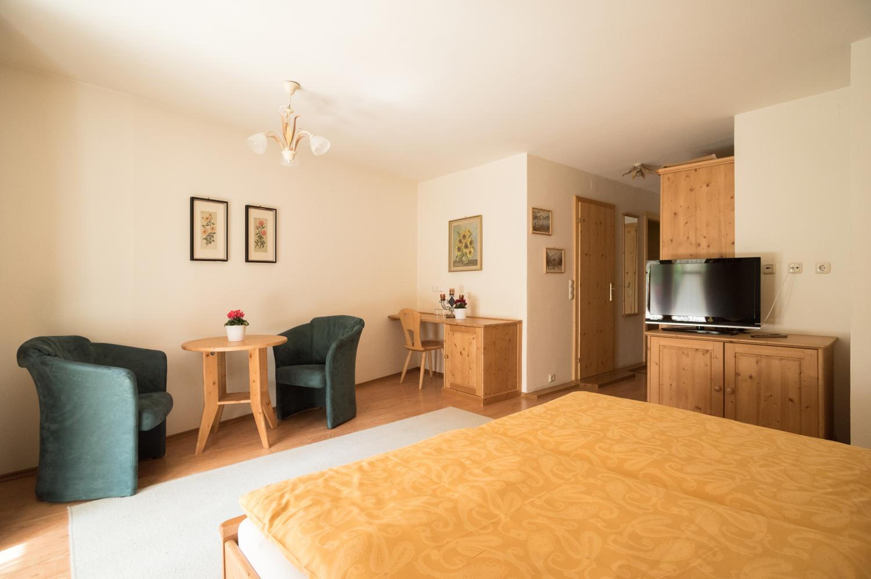 Double Room with Balcony photo 2
