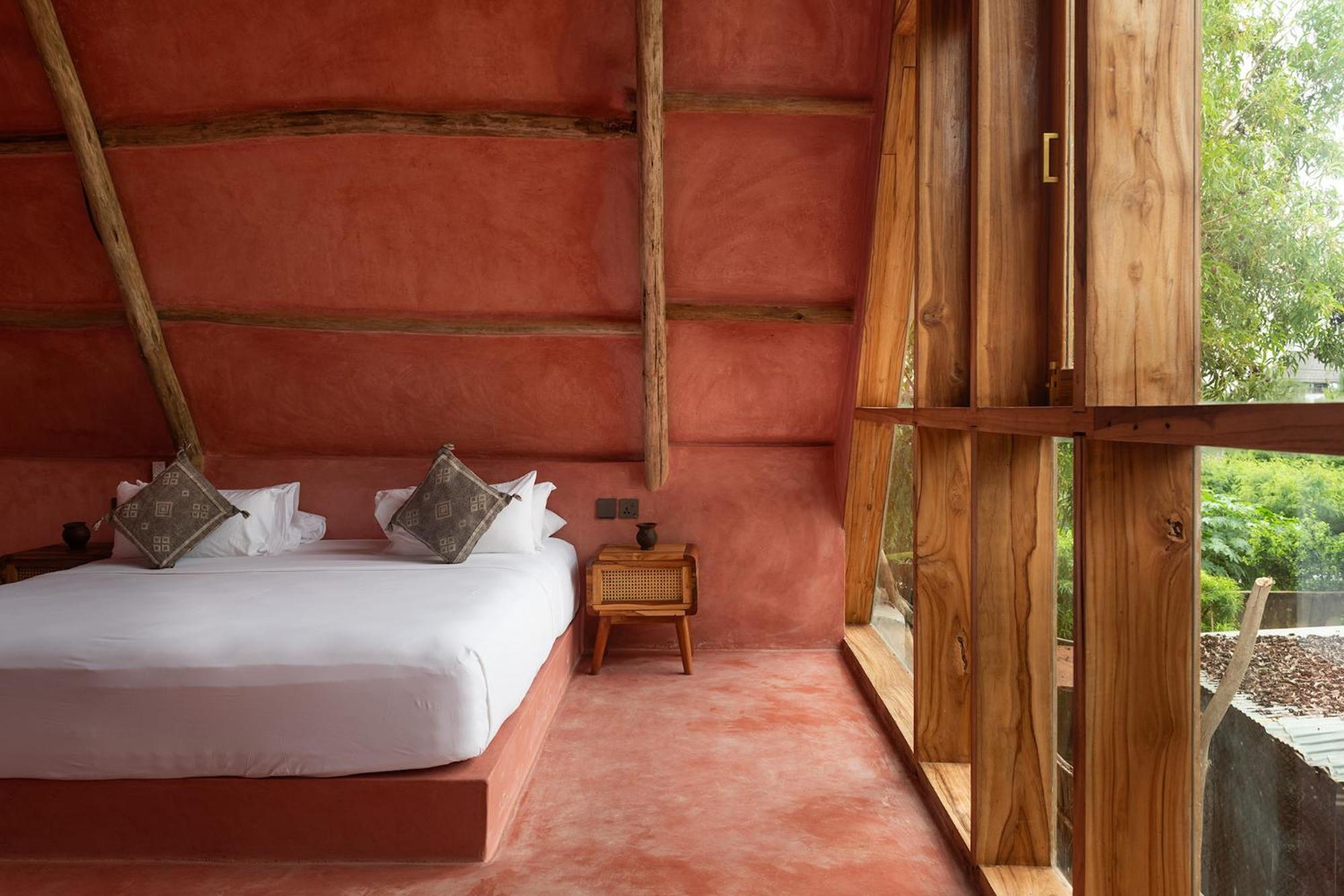 Deluxe Double Room with Side Sea View