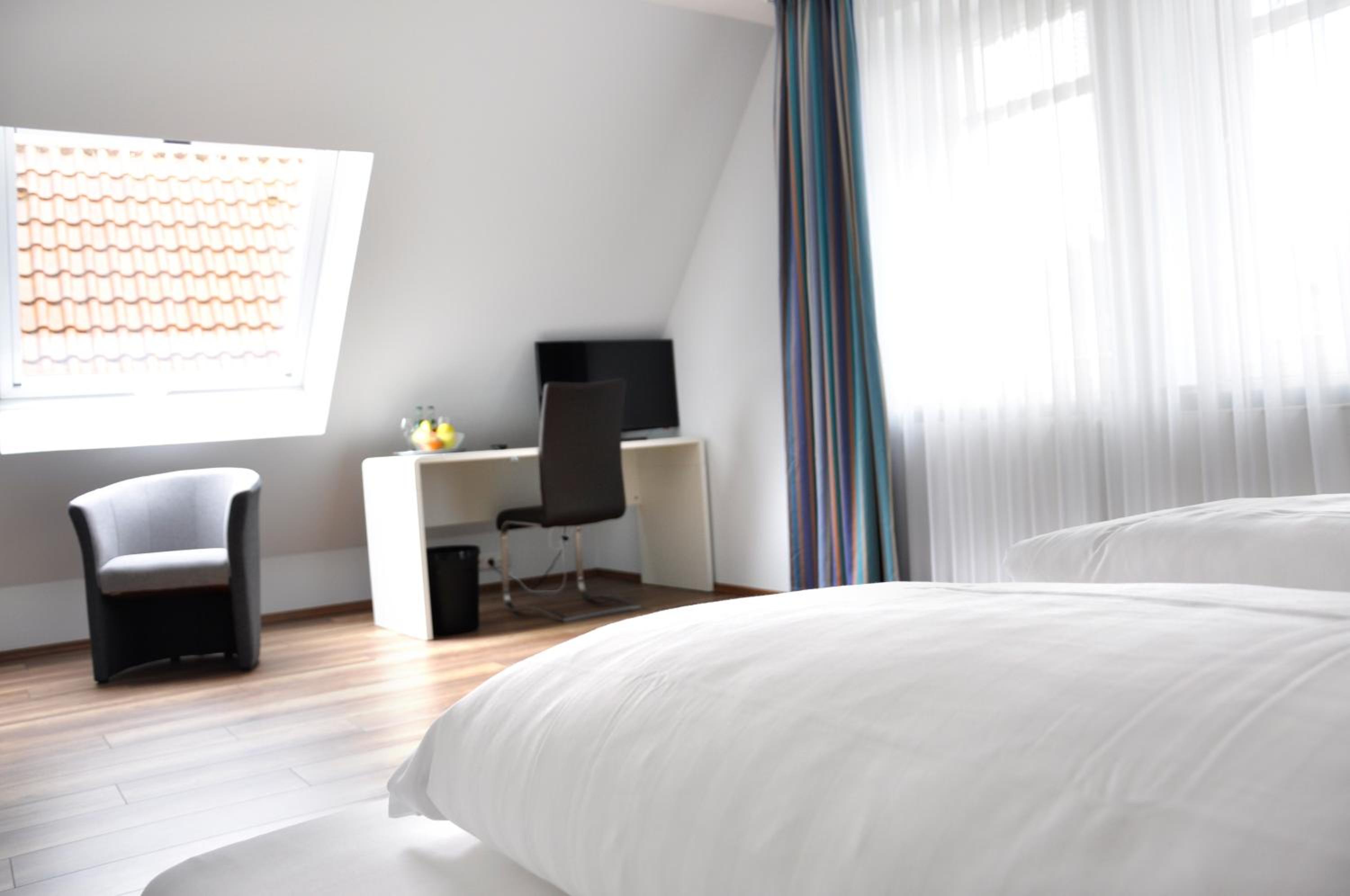 Double Room - Photo 2