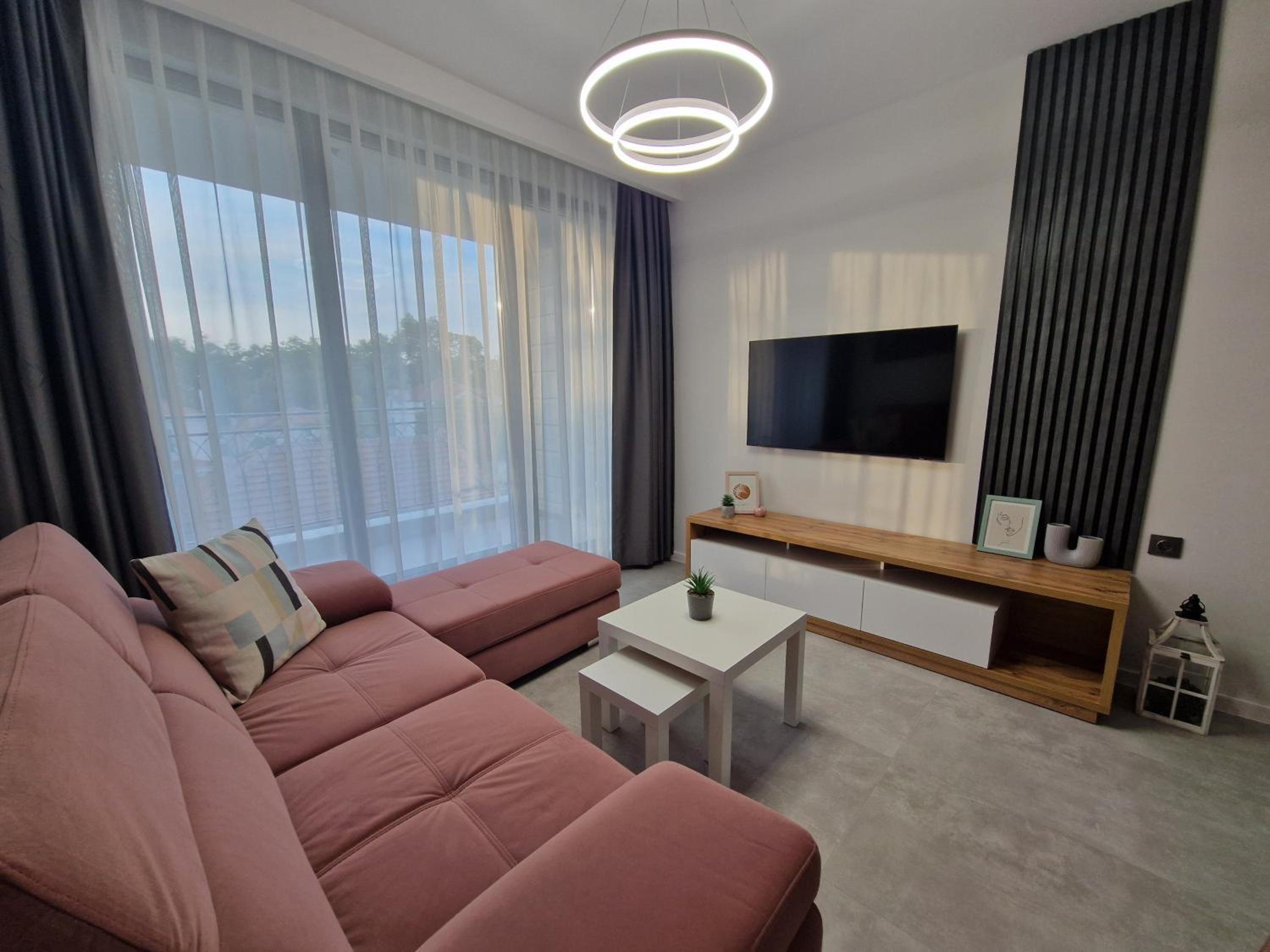 One-Bedroom Apartment photo 2