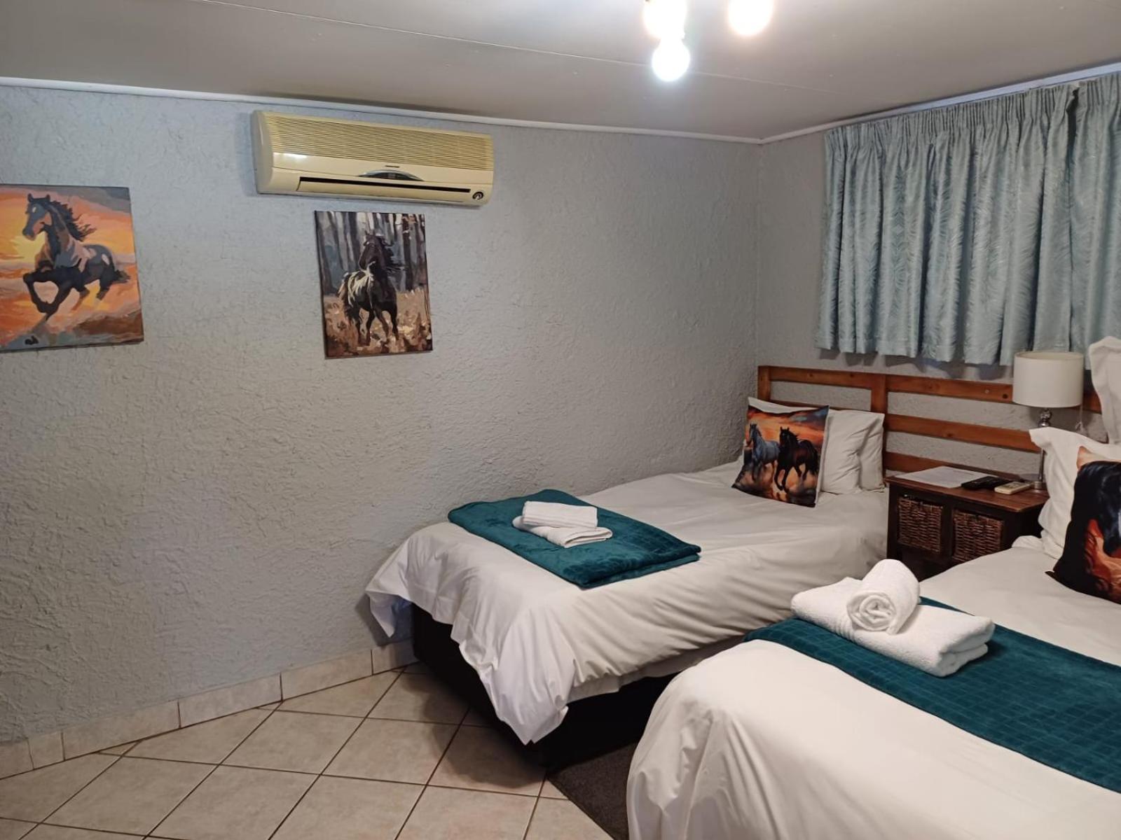 Standard Queen Room - Photo 7
