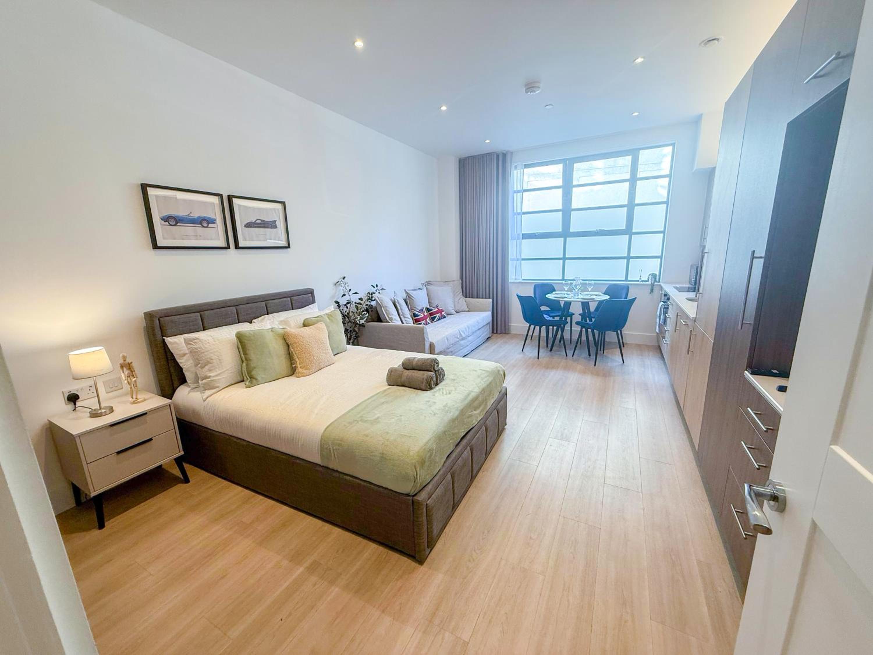Studio Apartment photo 1