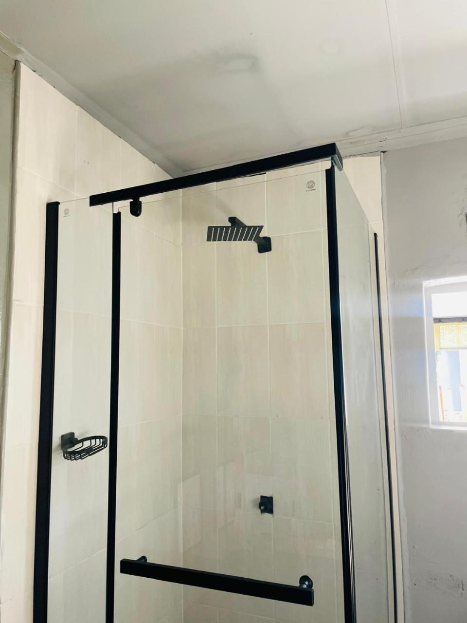 Family Room with Shared Bathroom photo 1