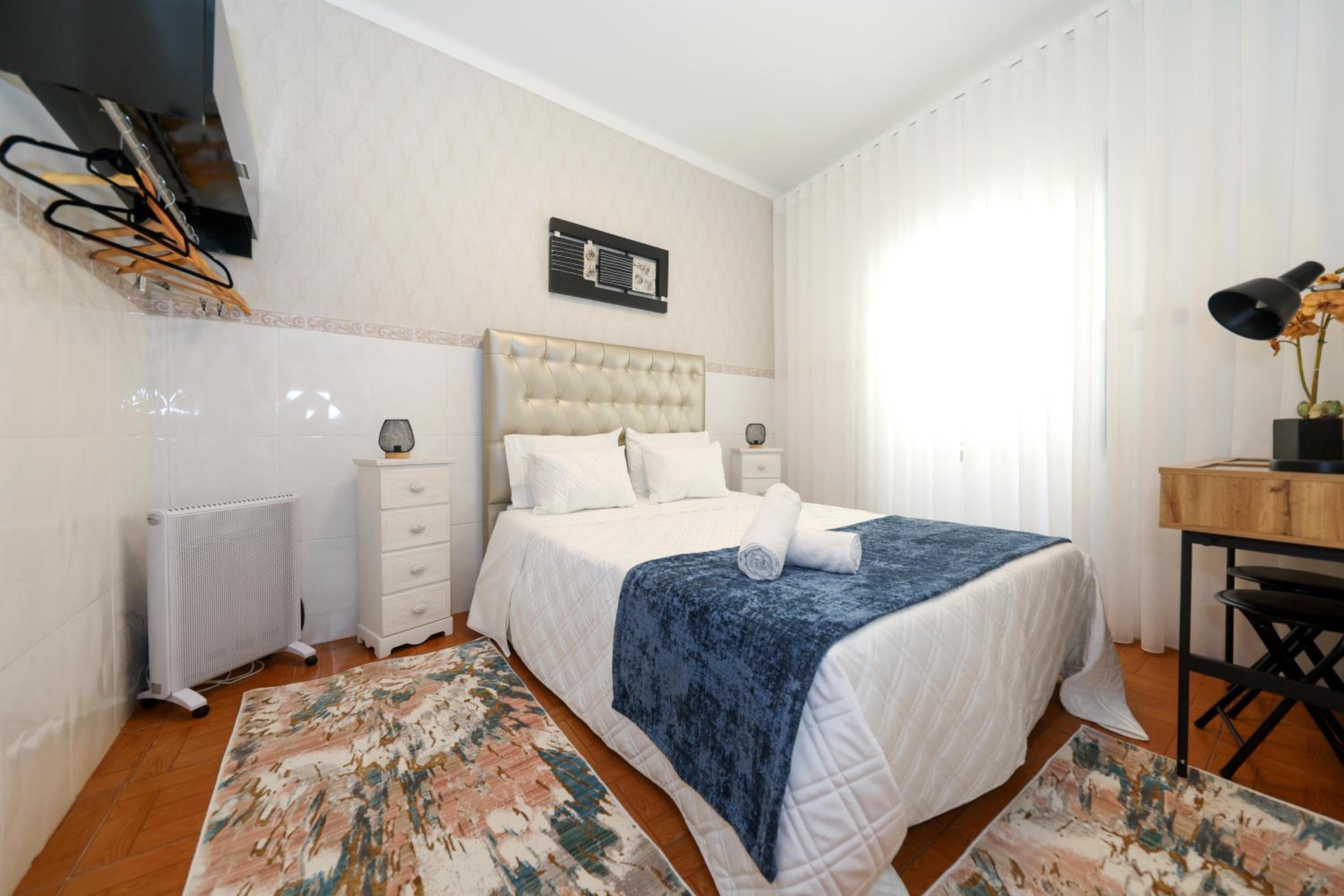 One-Bedroom House - Photo 5