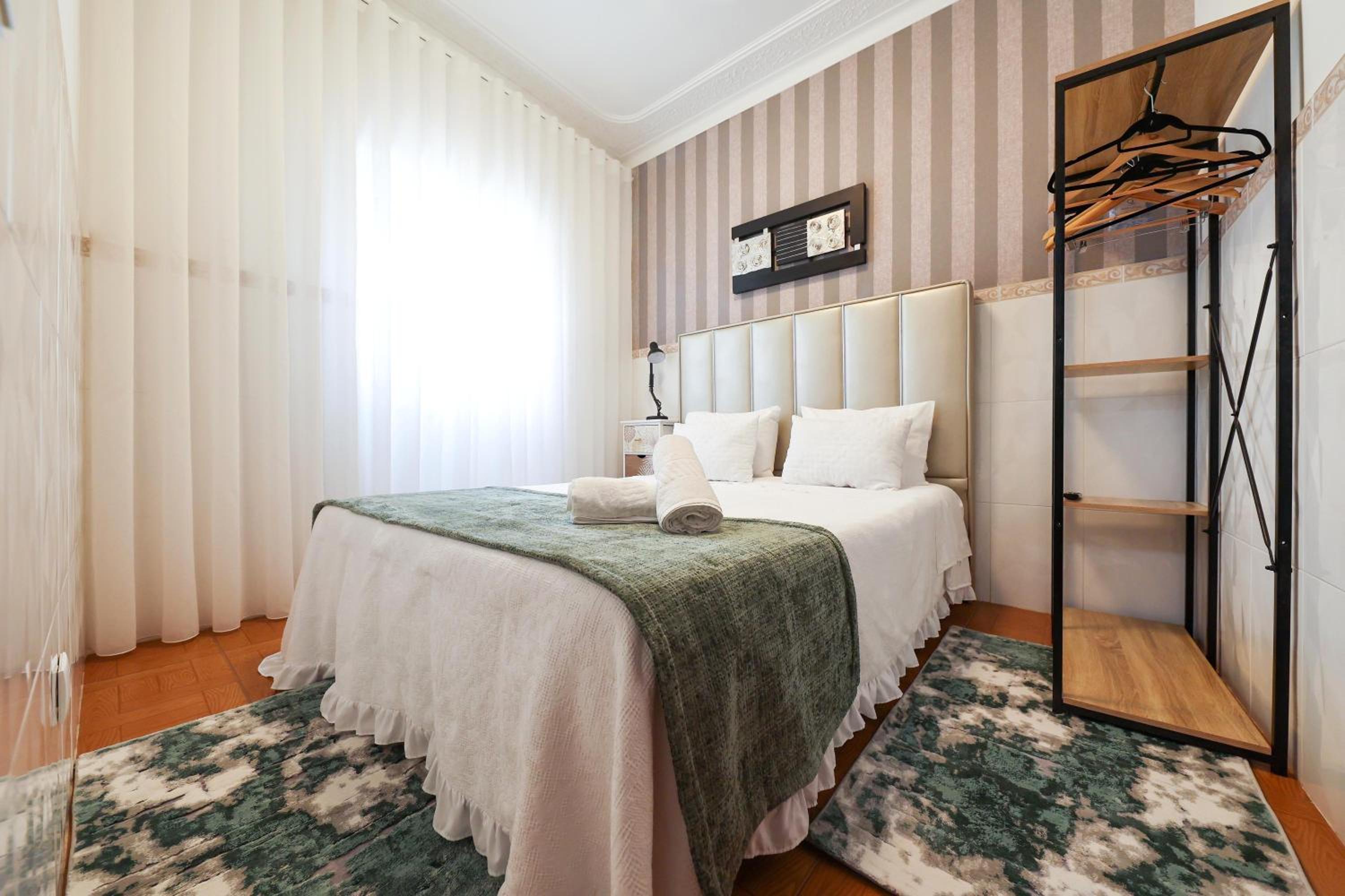 One-Bedroom House - Photo 1