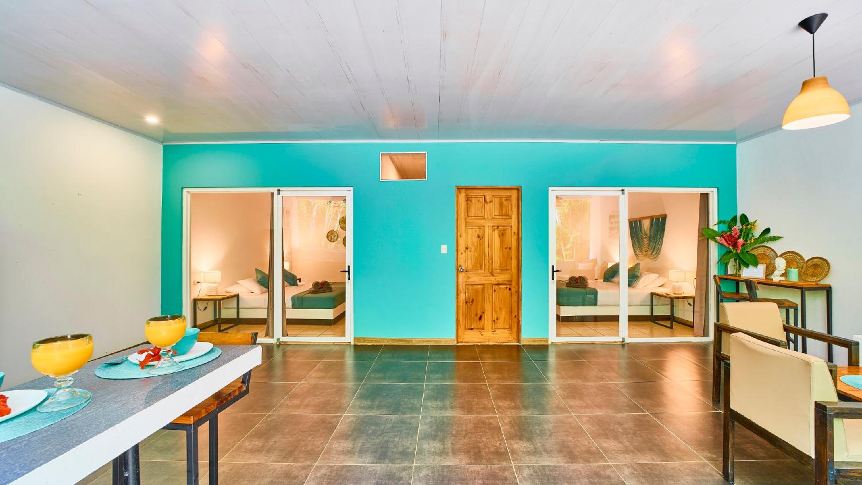 Double Room with Shared Bathroom photo 2