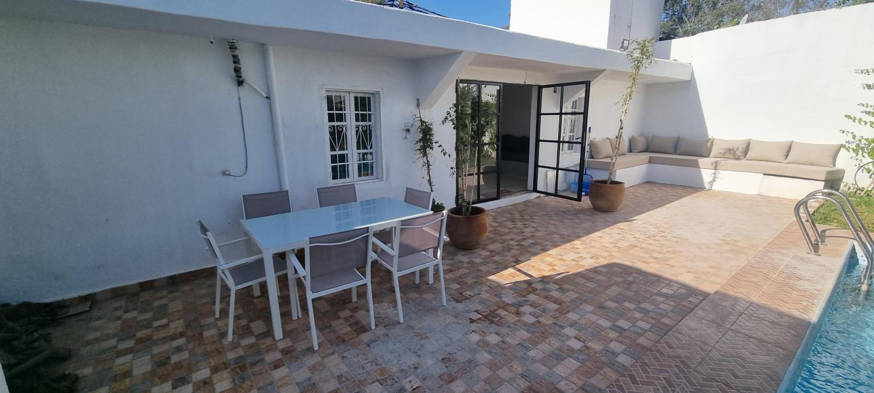 Three-Bedroom Villa photo 3
