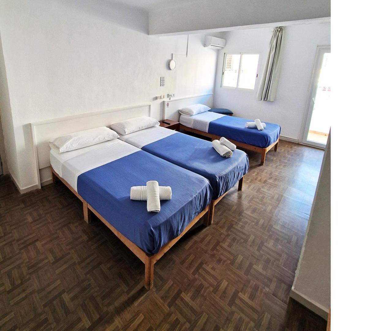 Deluxe Double Room with Extra Bed photo 3