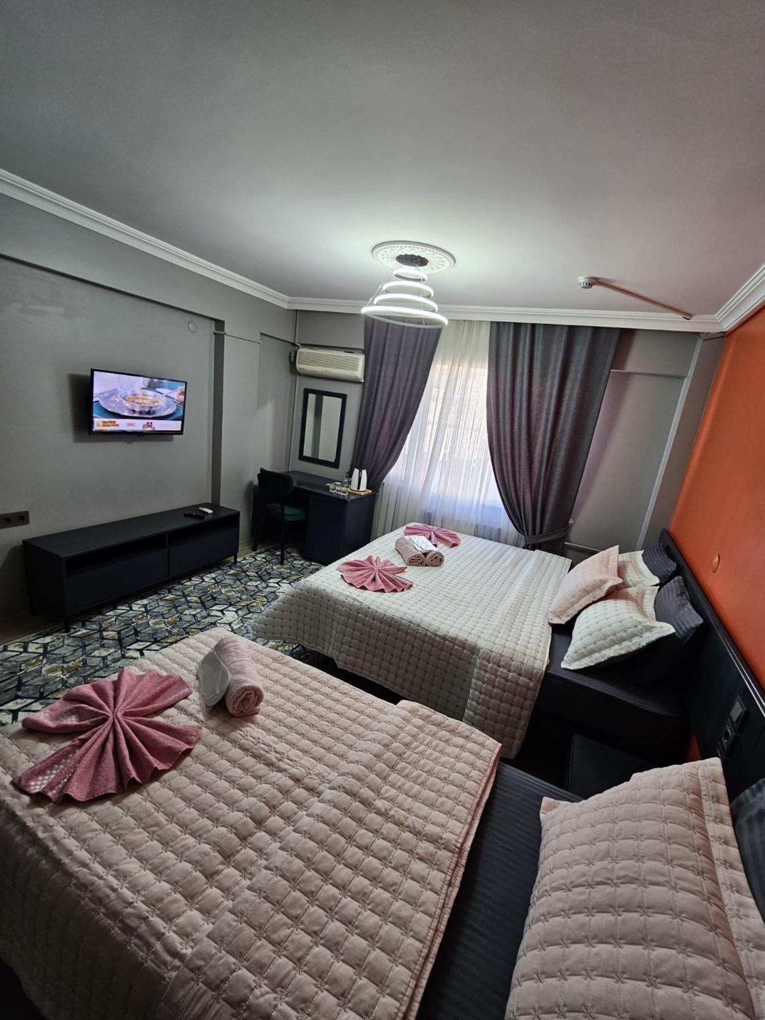 Deluxe Triple Room