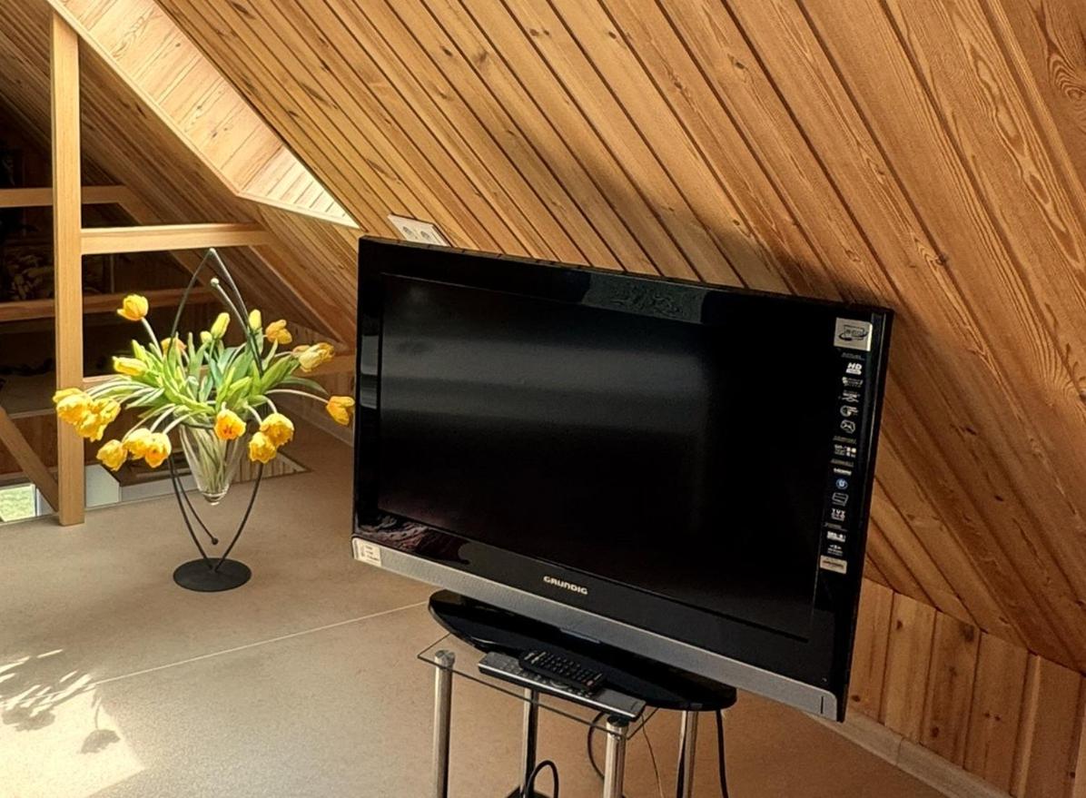 One-Bedroom House - Photo 29