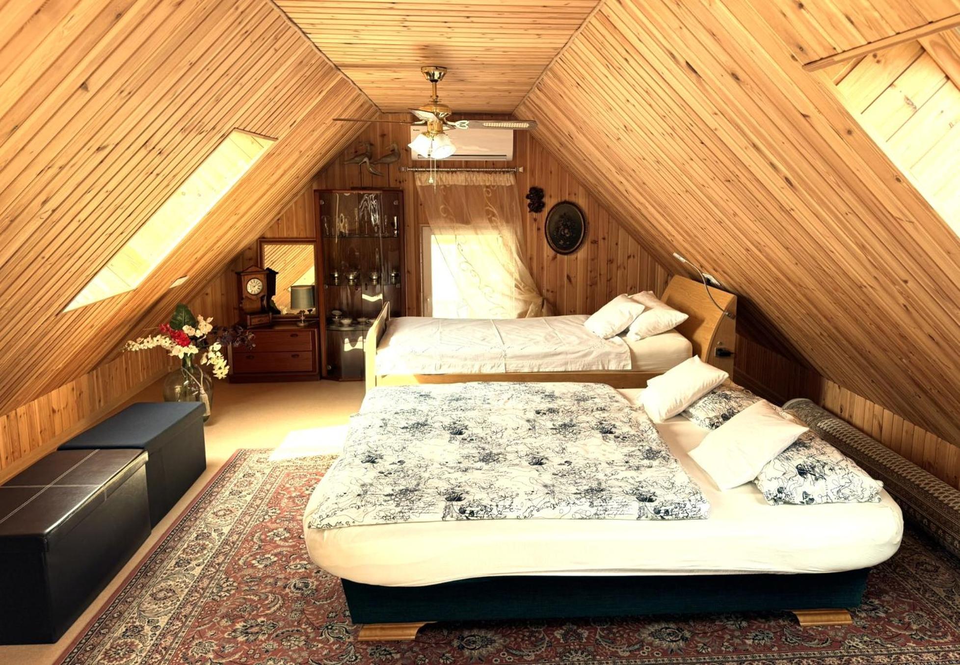 One-Bedroom House - Photo 23