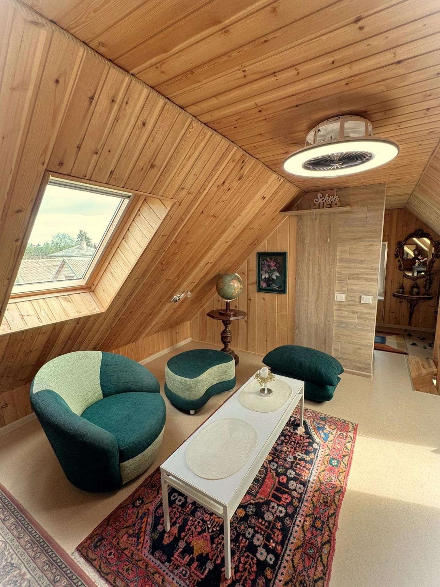 One-Bedroom House - Photo 27
