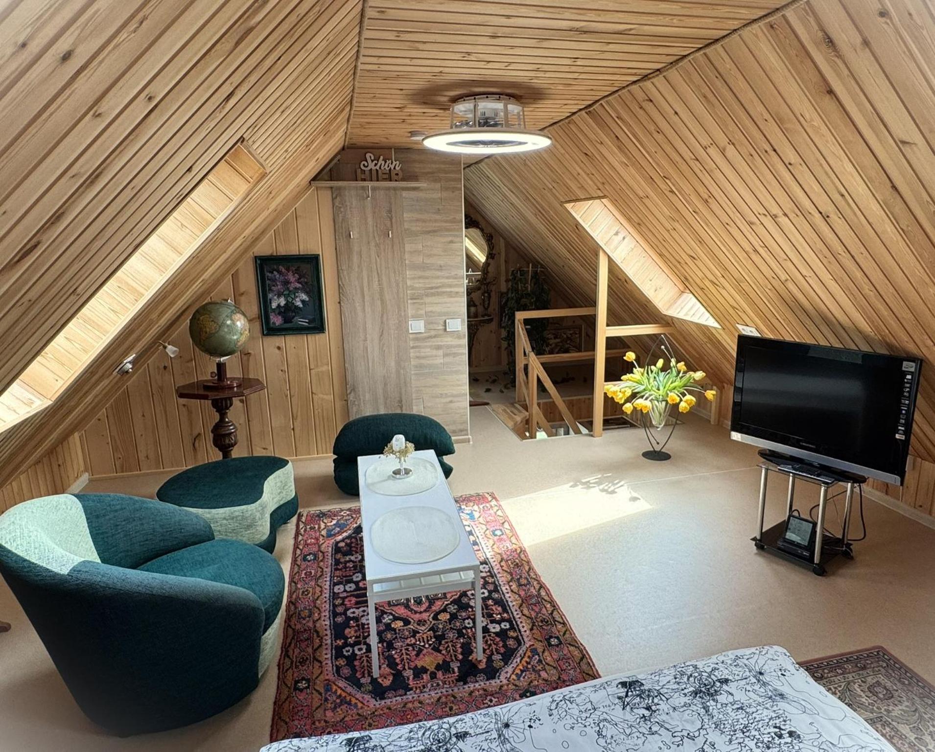 One-Bedroom House - Photo 28