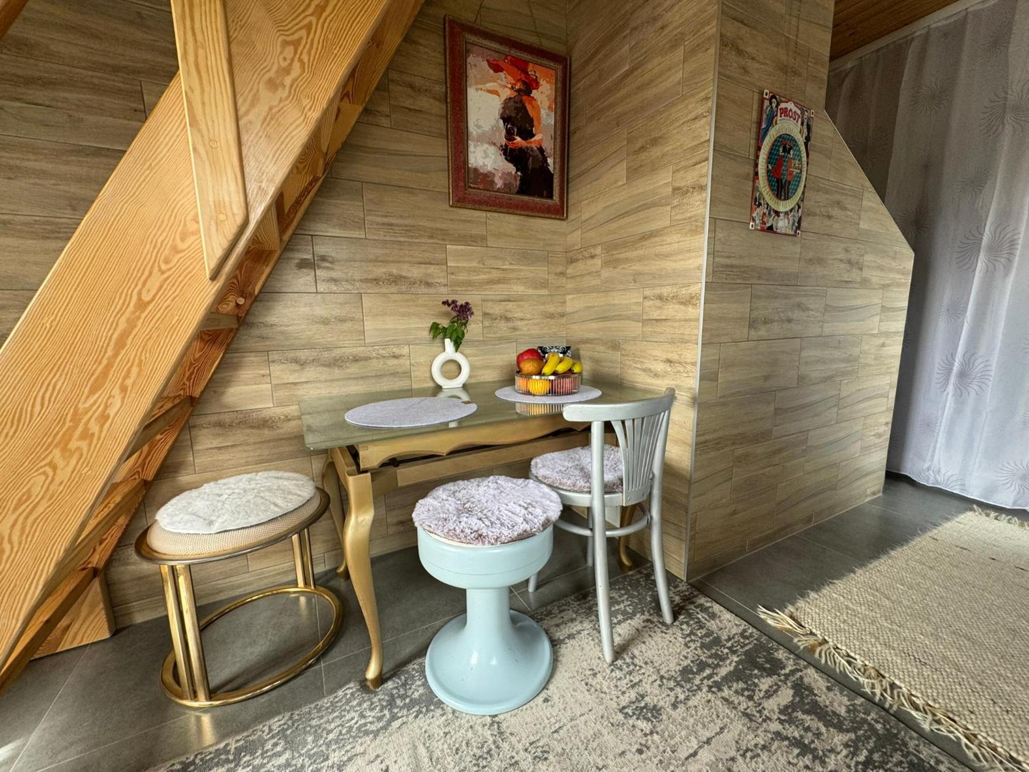 One-Bedroom House - Photo 18