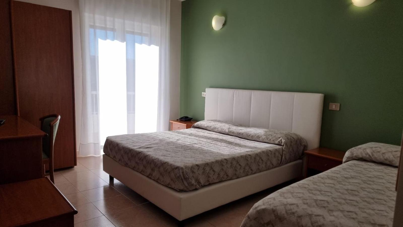 Triple Room - Photo 2
