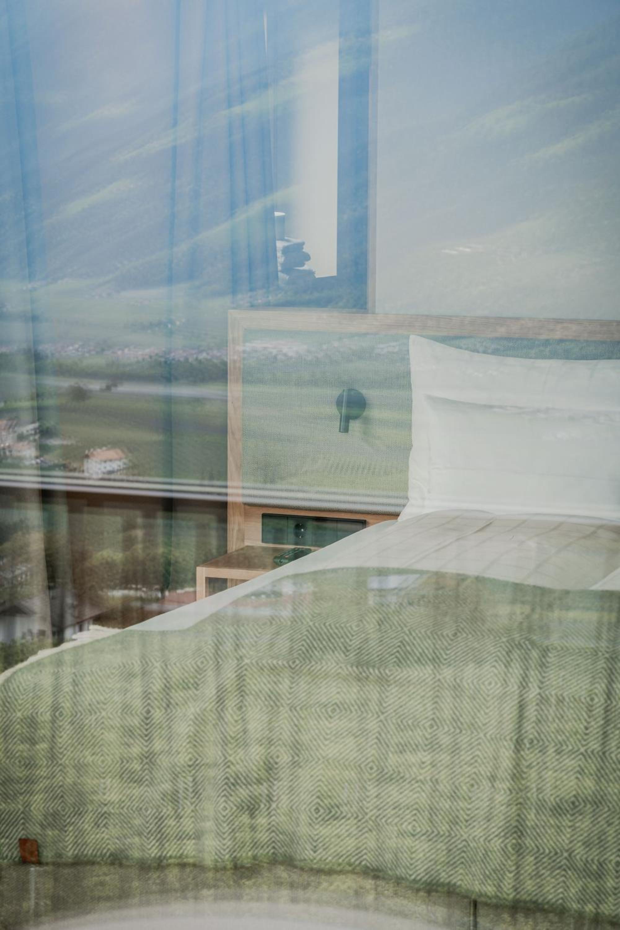 Double Room with Garden View - Photo 3
