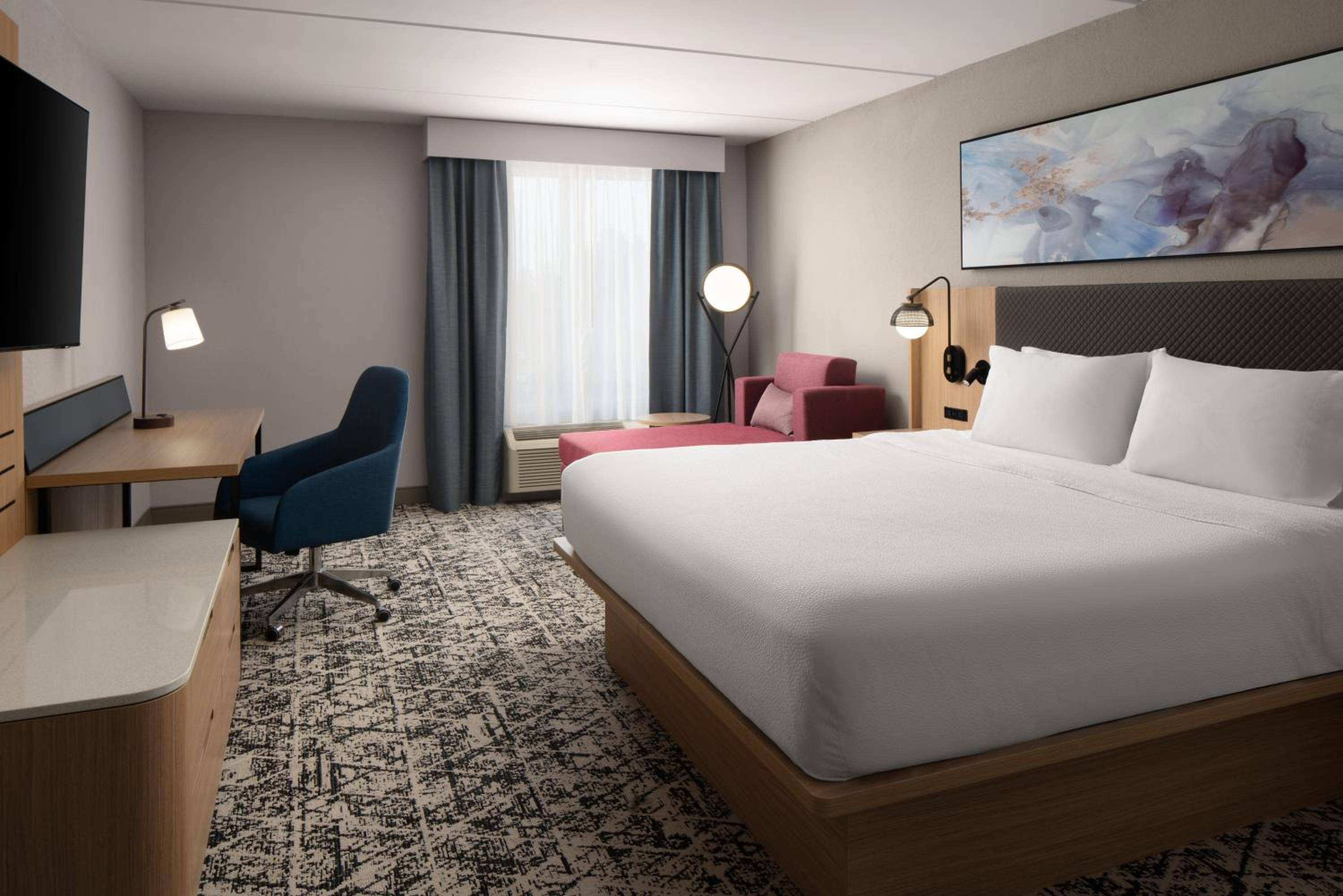 King Room with Tub - Mobility and Hearing Access