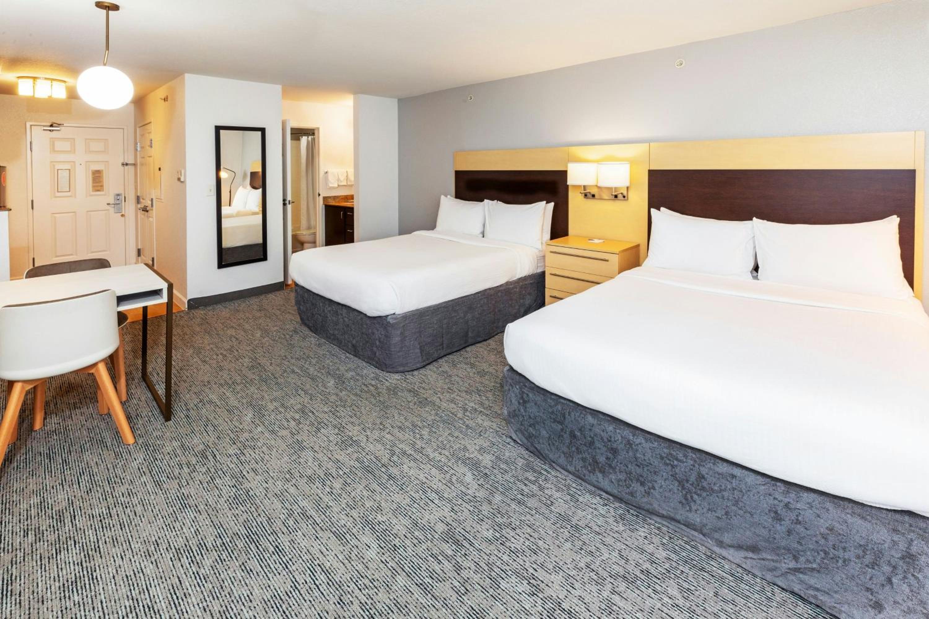 Queen Studio with Two Queen Beds - Photo 2