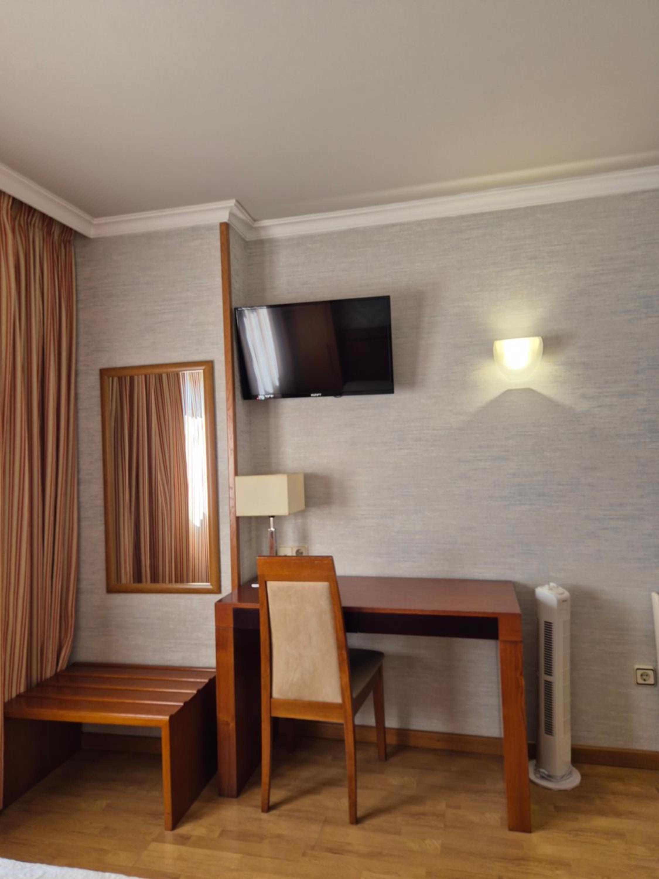 Twin Room - Photo 4