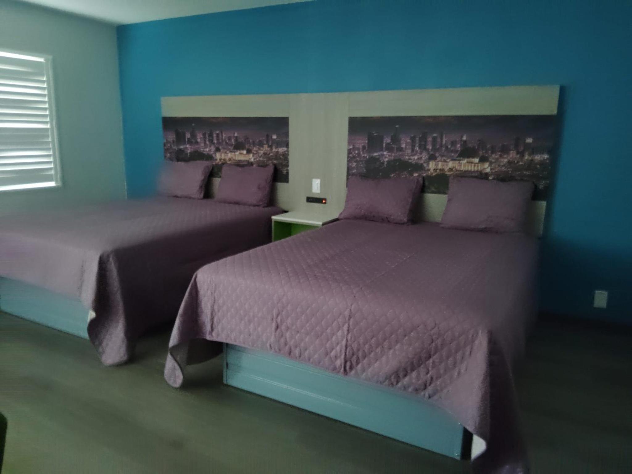 Queen Room with Two Queen Beds photo 1