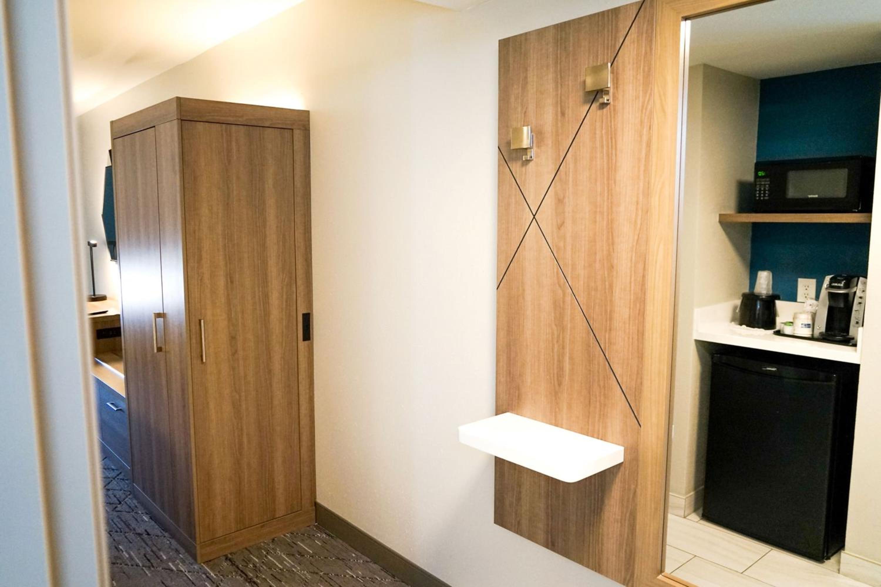 King Room - Disability Access - Photo 5
