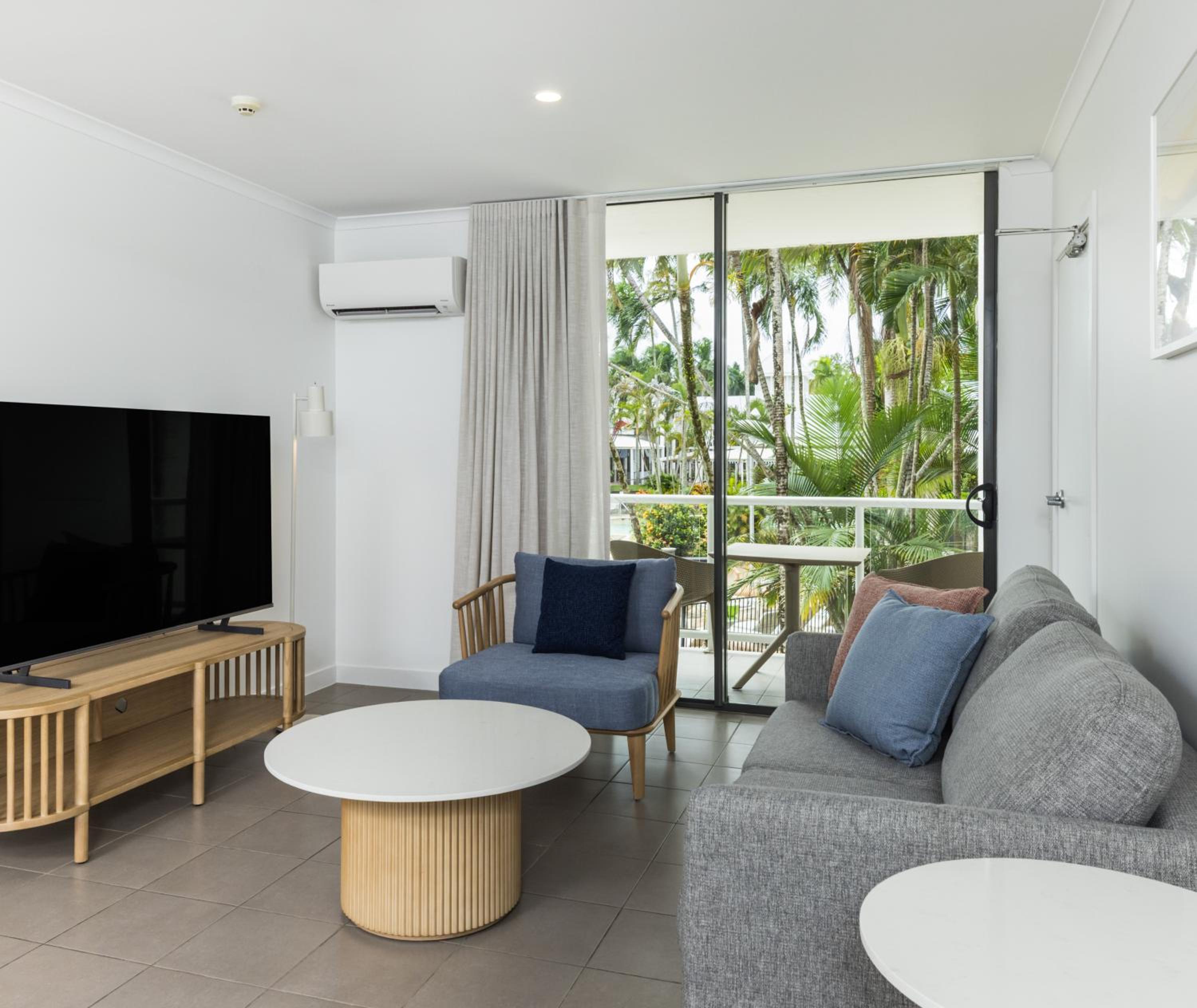 2 Bedroom Apartment Pool View Premier