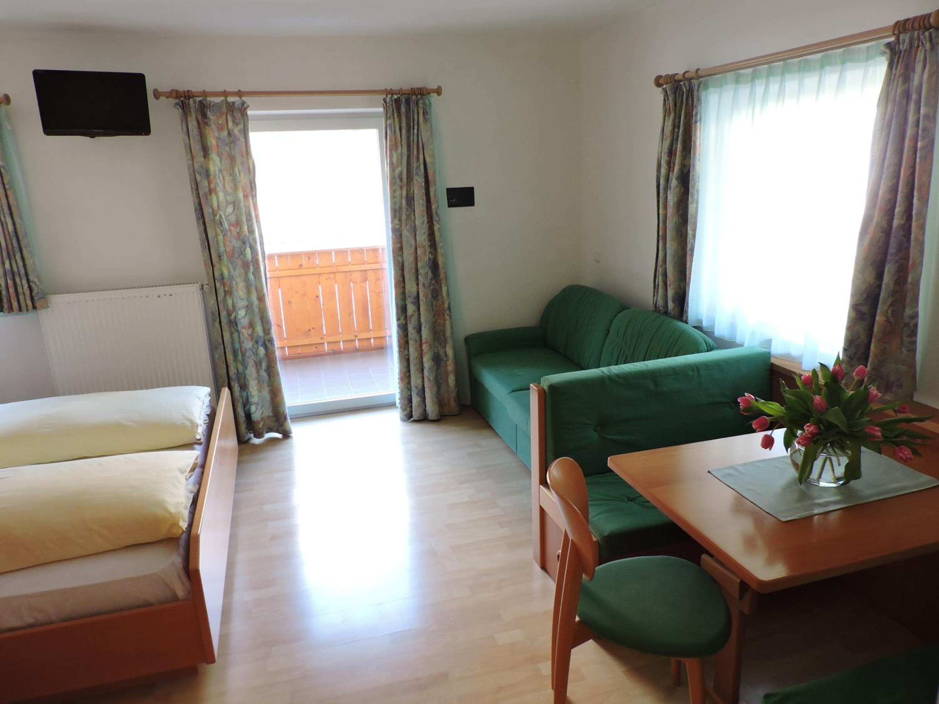 Studio with Balcony (4 Adults) photo 1