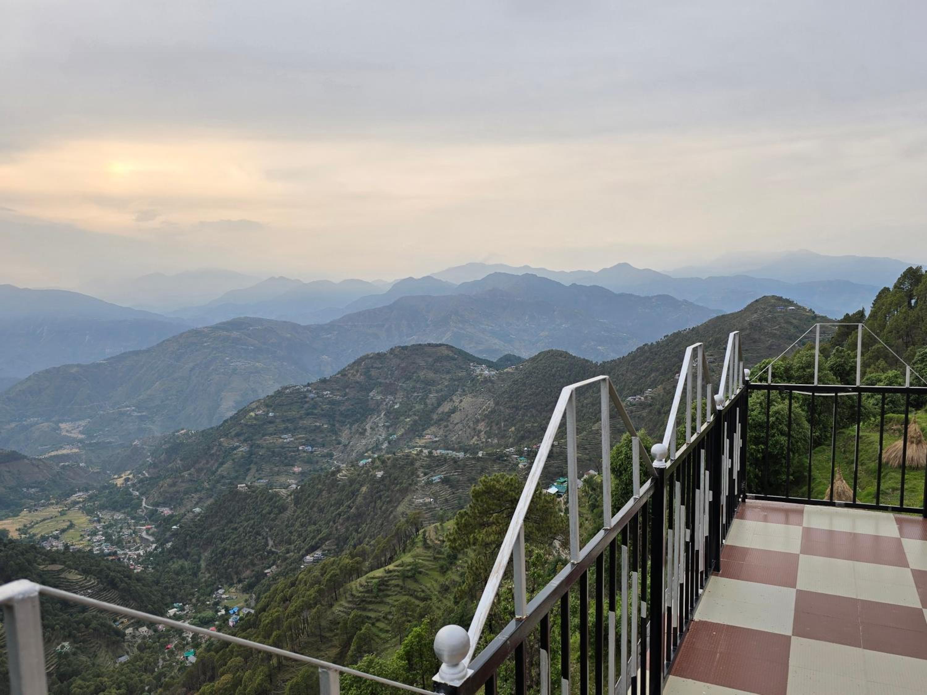 Suite with Mountain View